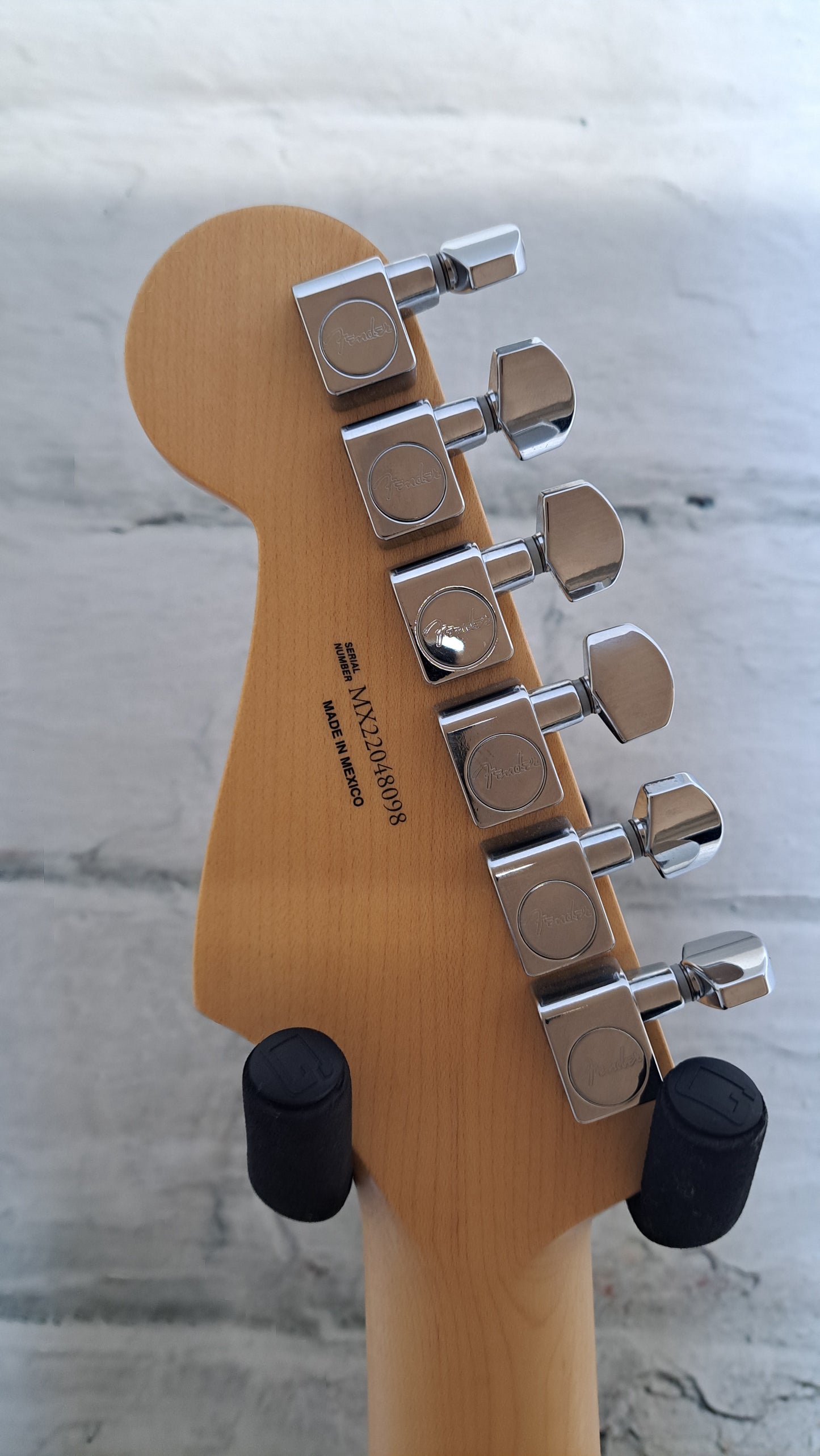 Fender Player Stratocaster Plus Top - Tobacco Sunburst