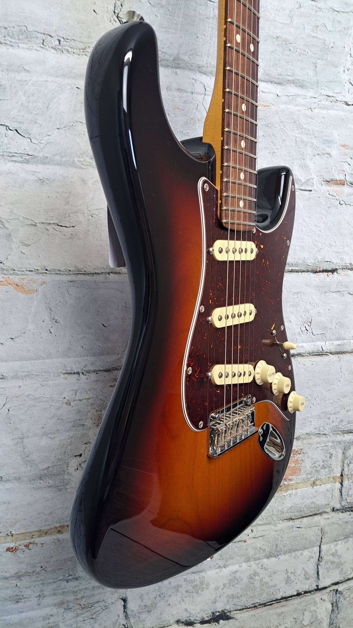 Fender American Professional II Stratocaster - 3 Color Sunburst