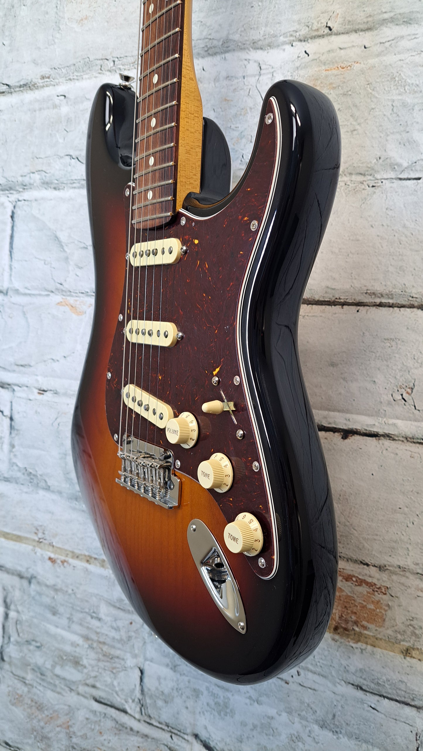 Fender American Professional II Stratocaster - 3 Color Sunburst