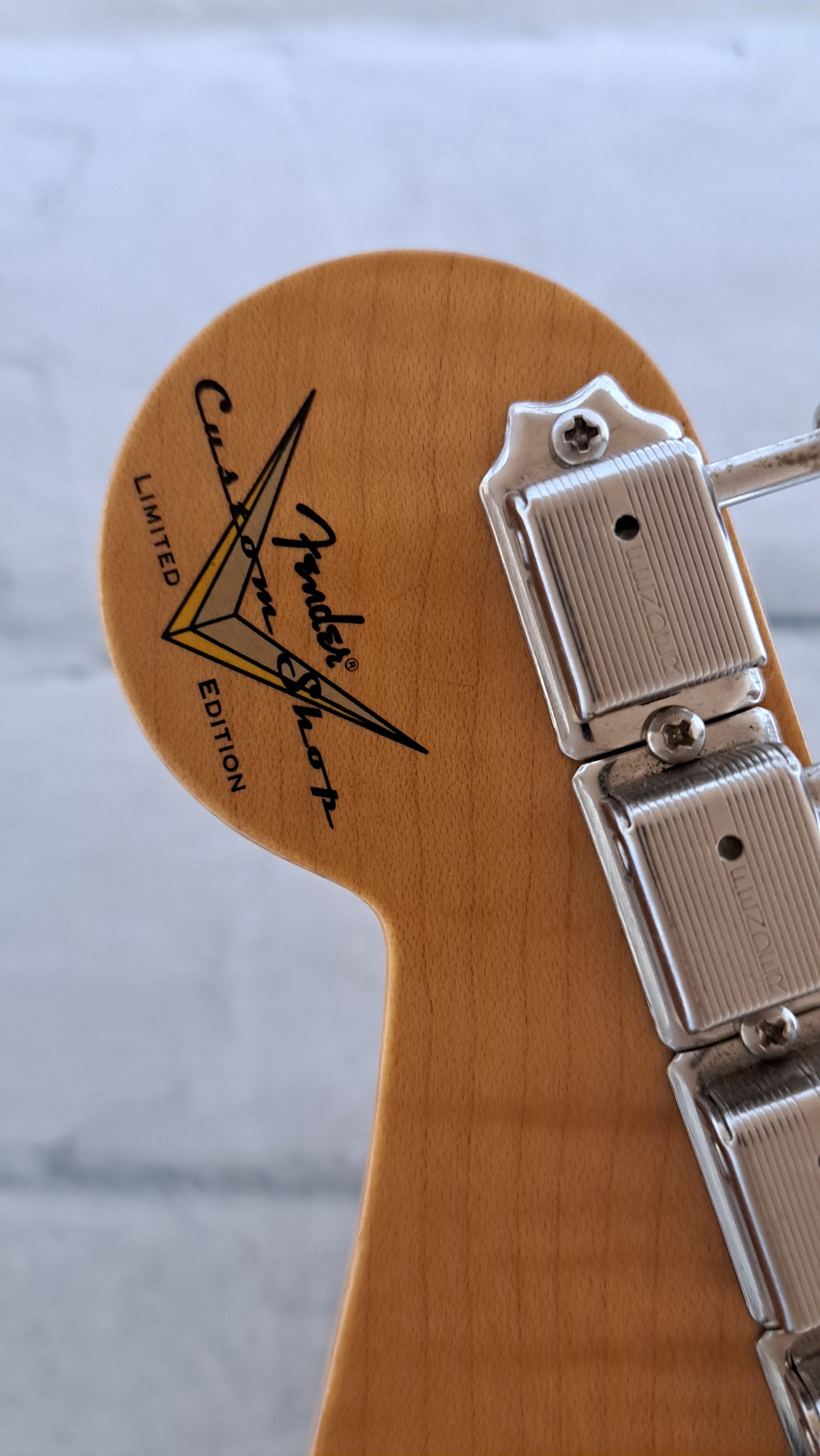 Fender Custom Shop Limited Edition '64 Stratocaster Relic - Aged Olympic White