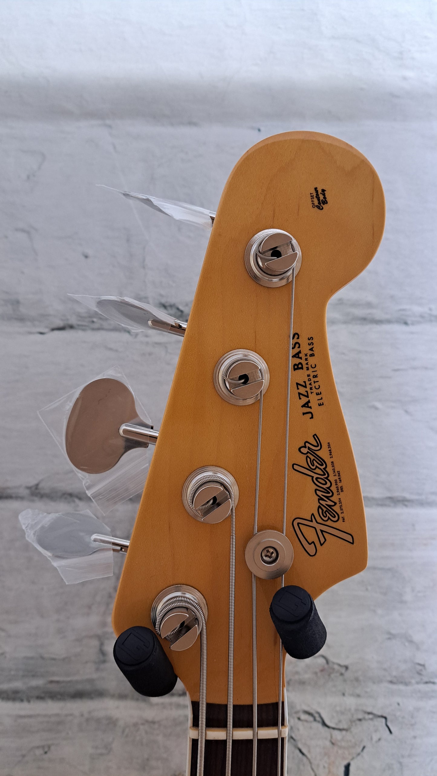 Fender American Vintage II 1966 Jazz Bass - 3 Color Sunburst