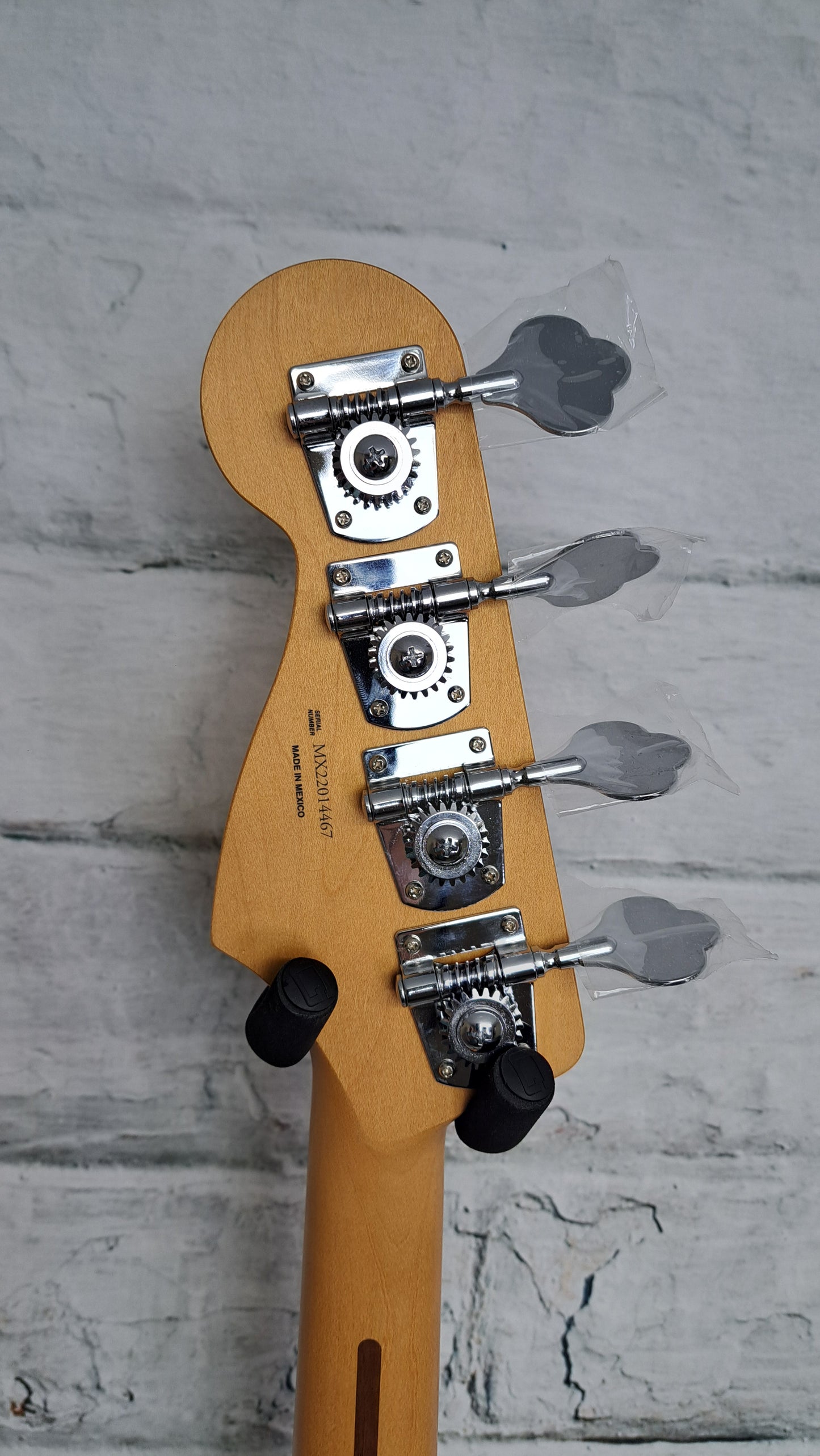 Fender Player Plus Active Meteora Bass - 3 Tone Sunburst