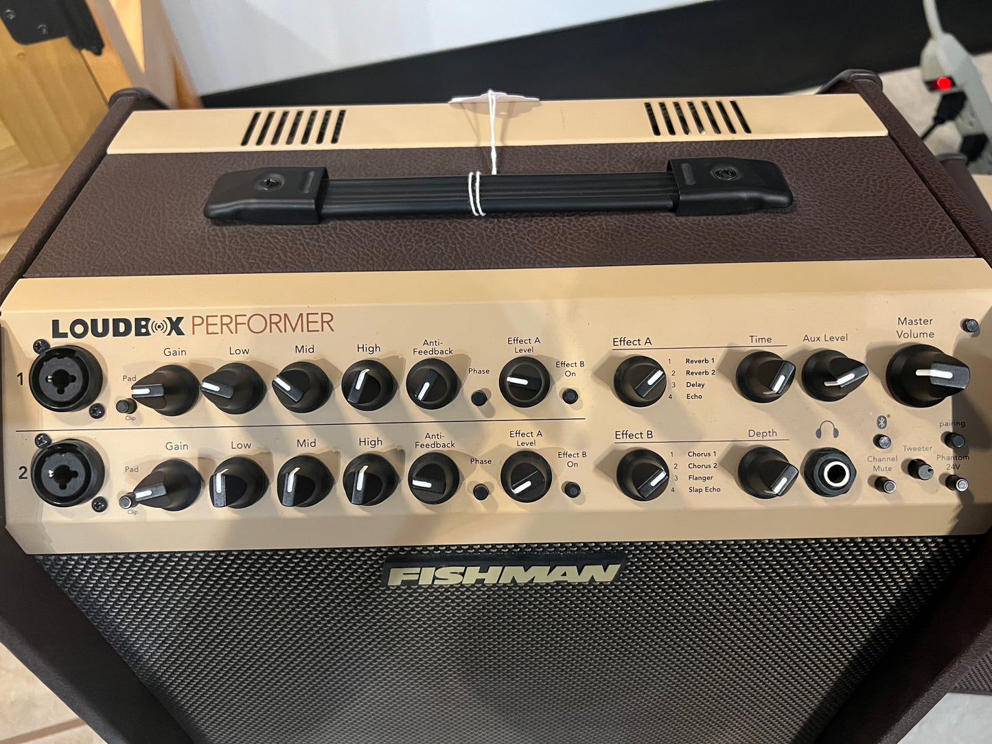 Fishman Loudbox Performer Acoustic Guitar Amp
