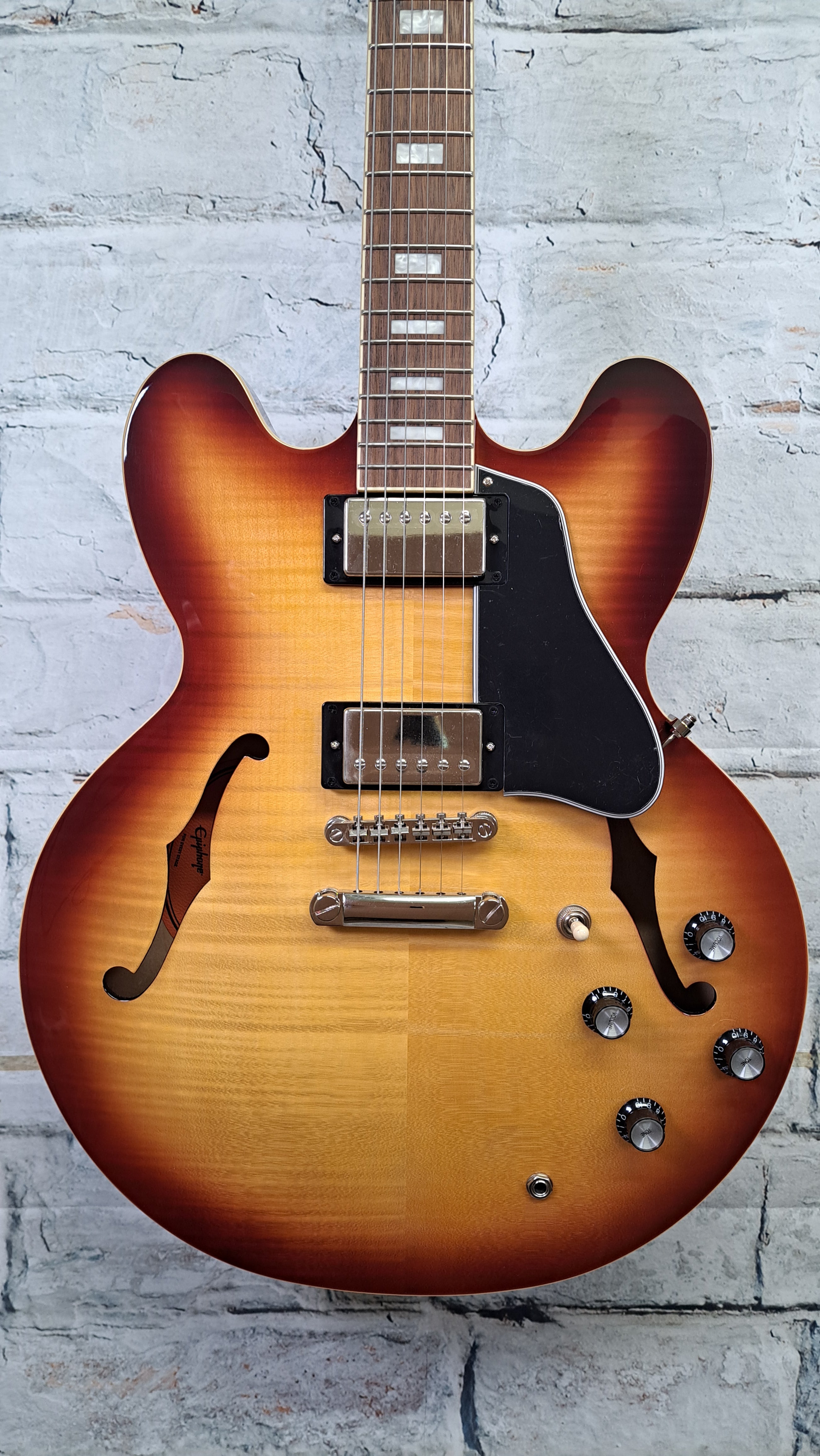Epiphone ES-335 Raspberry Burst – Will West Music and Sound