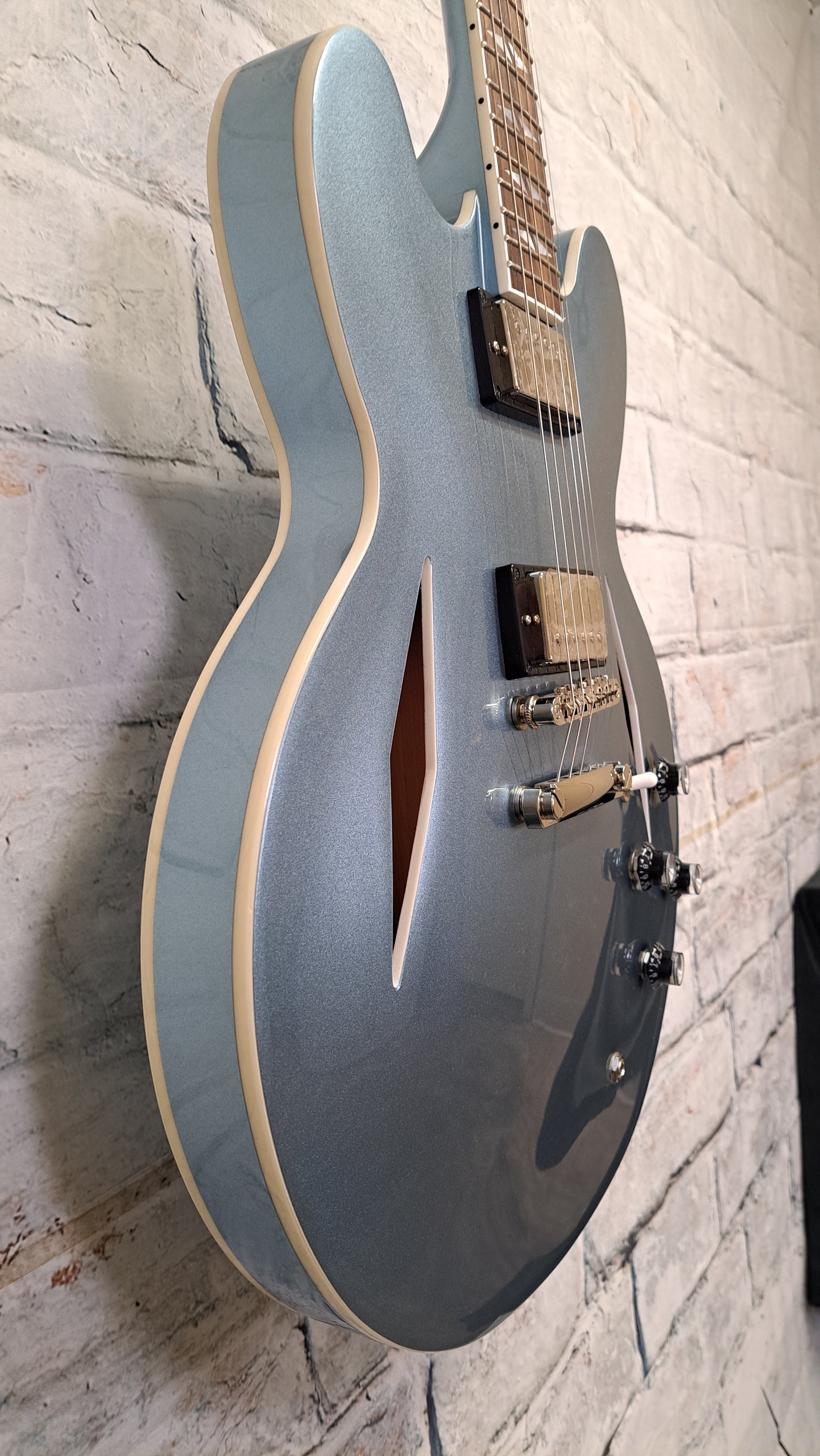 Epiphone Dave Grohl DG-335 - Pelham Blue
