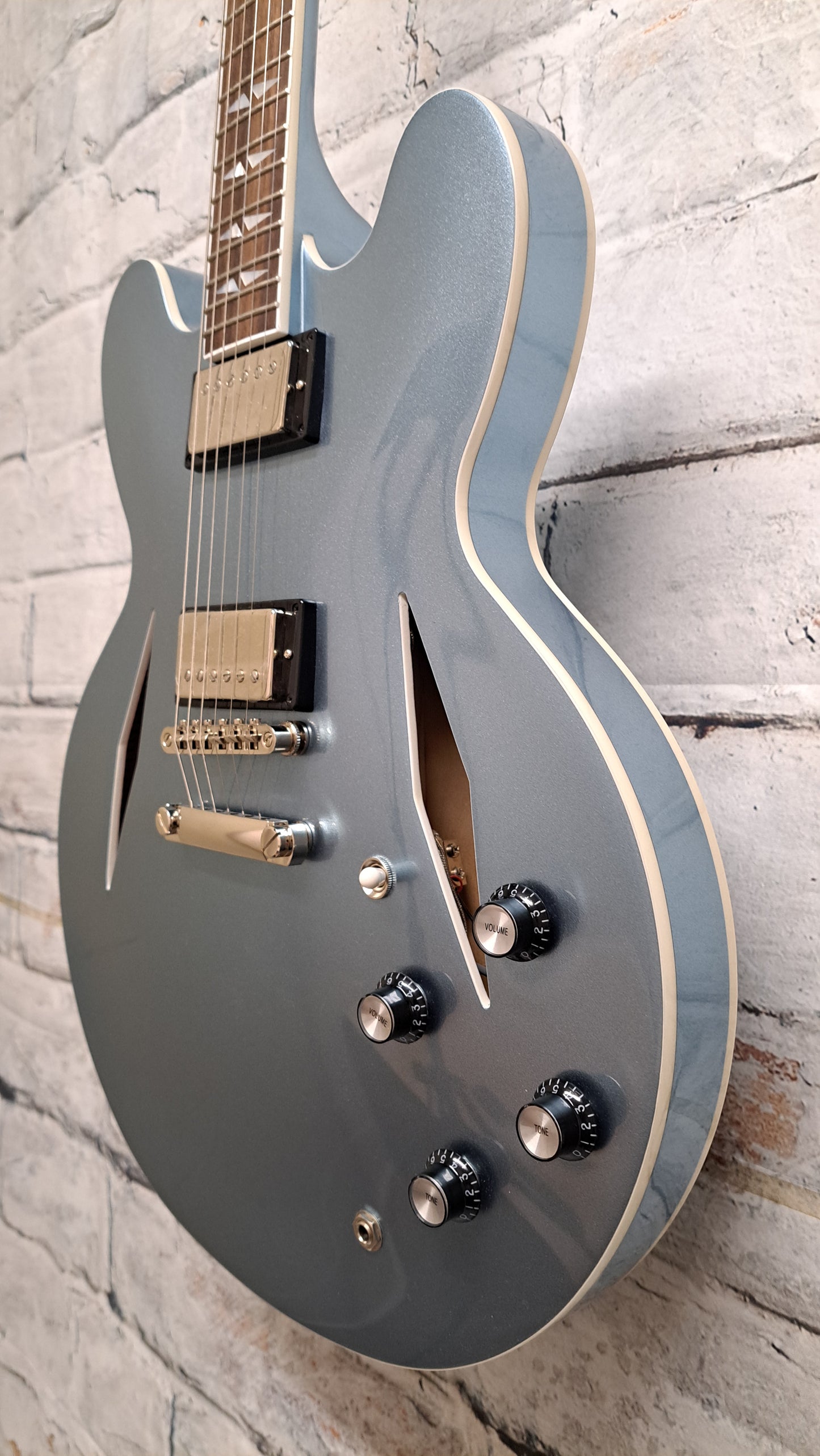 Epiphone Dave Grohl DG-335 - Pelham Blue
