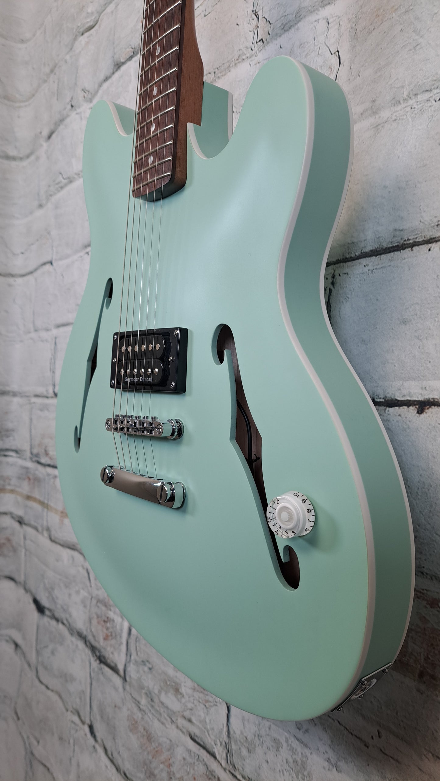 Fender Tom DeLonge Starcaster