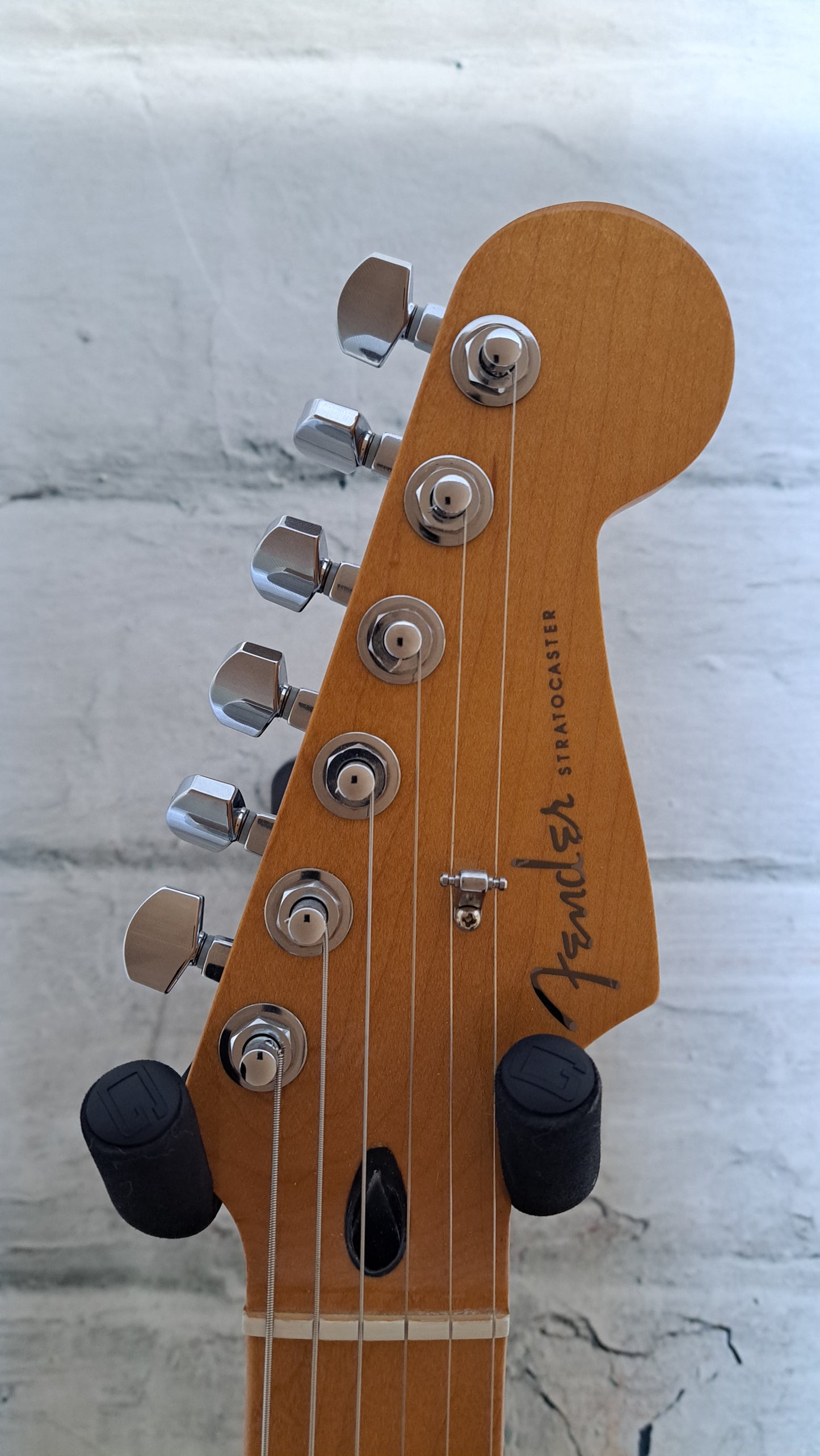 Fender Player Plus Stratocaster - Maple Fingerboard Tequila Sunrise