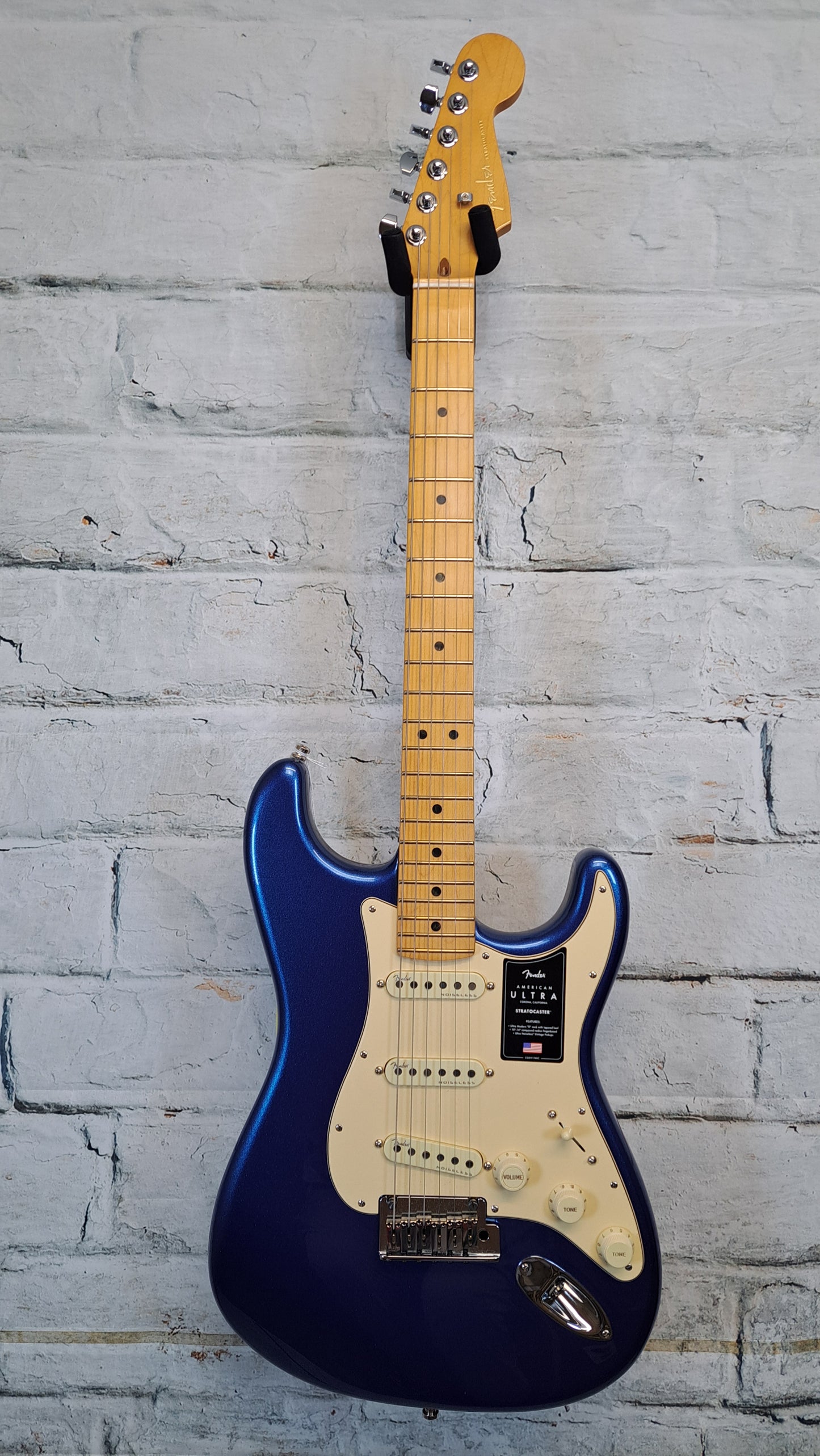 Fender American Ultra Stratocaster - Cobra Blue