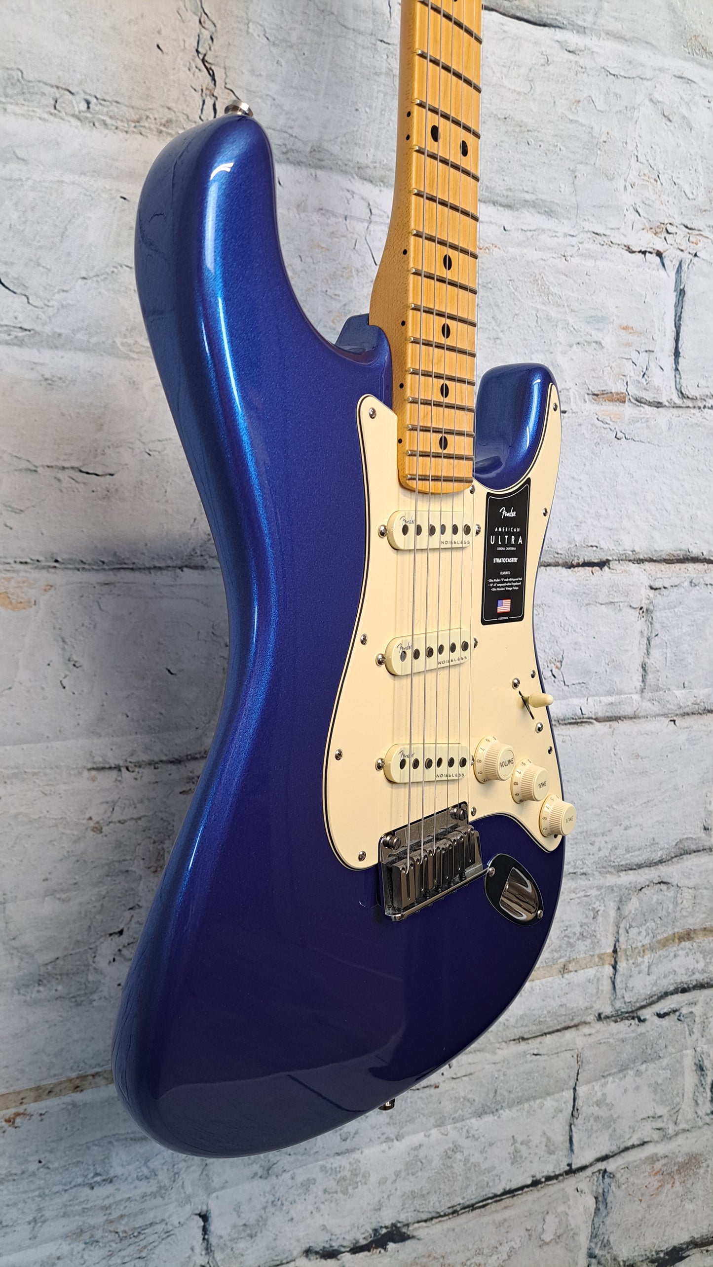 Fender American Ultra Stratocaster - Cobra Blue