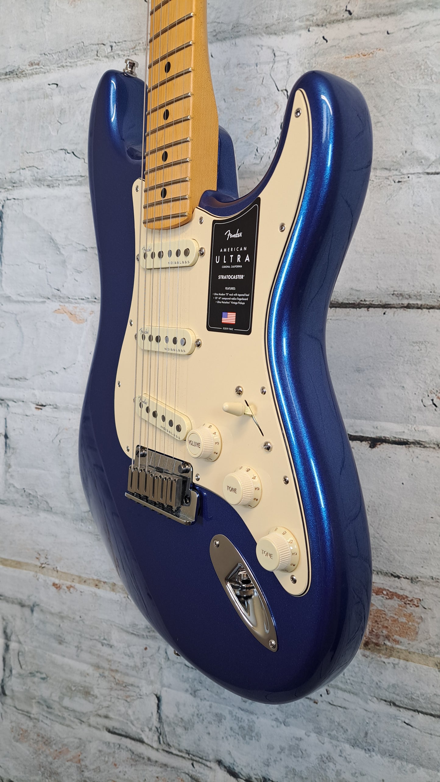 Fender American Ultra Stratocaster - Cobra Blue