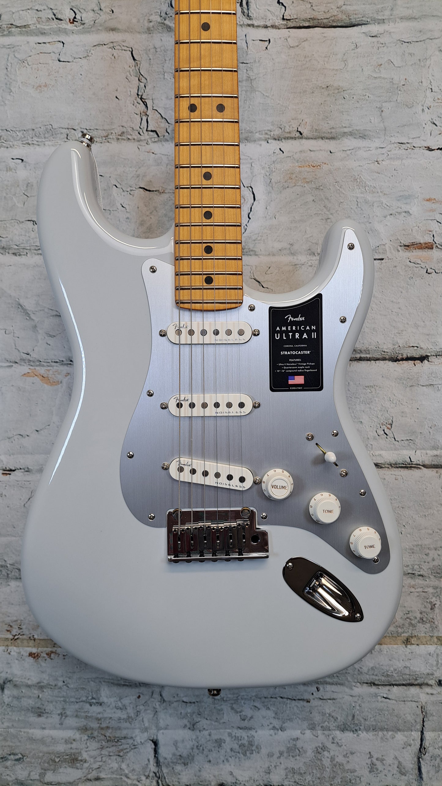 Fender American Ultra II Stratocaster - Avalanche White