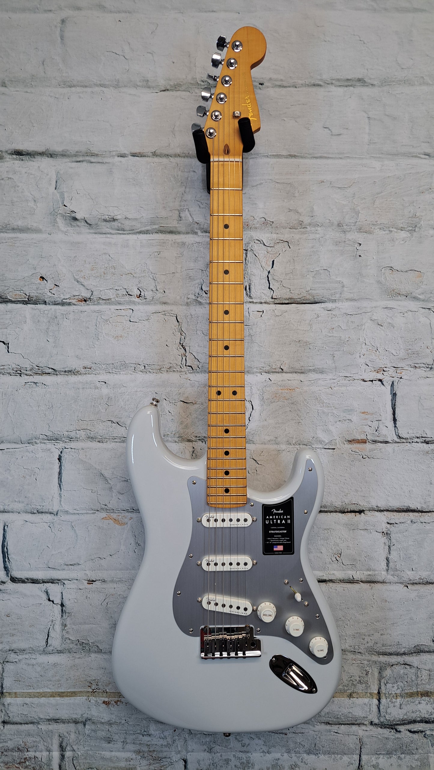 Fender American Ultra II Stratocaster - Avalanche White