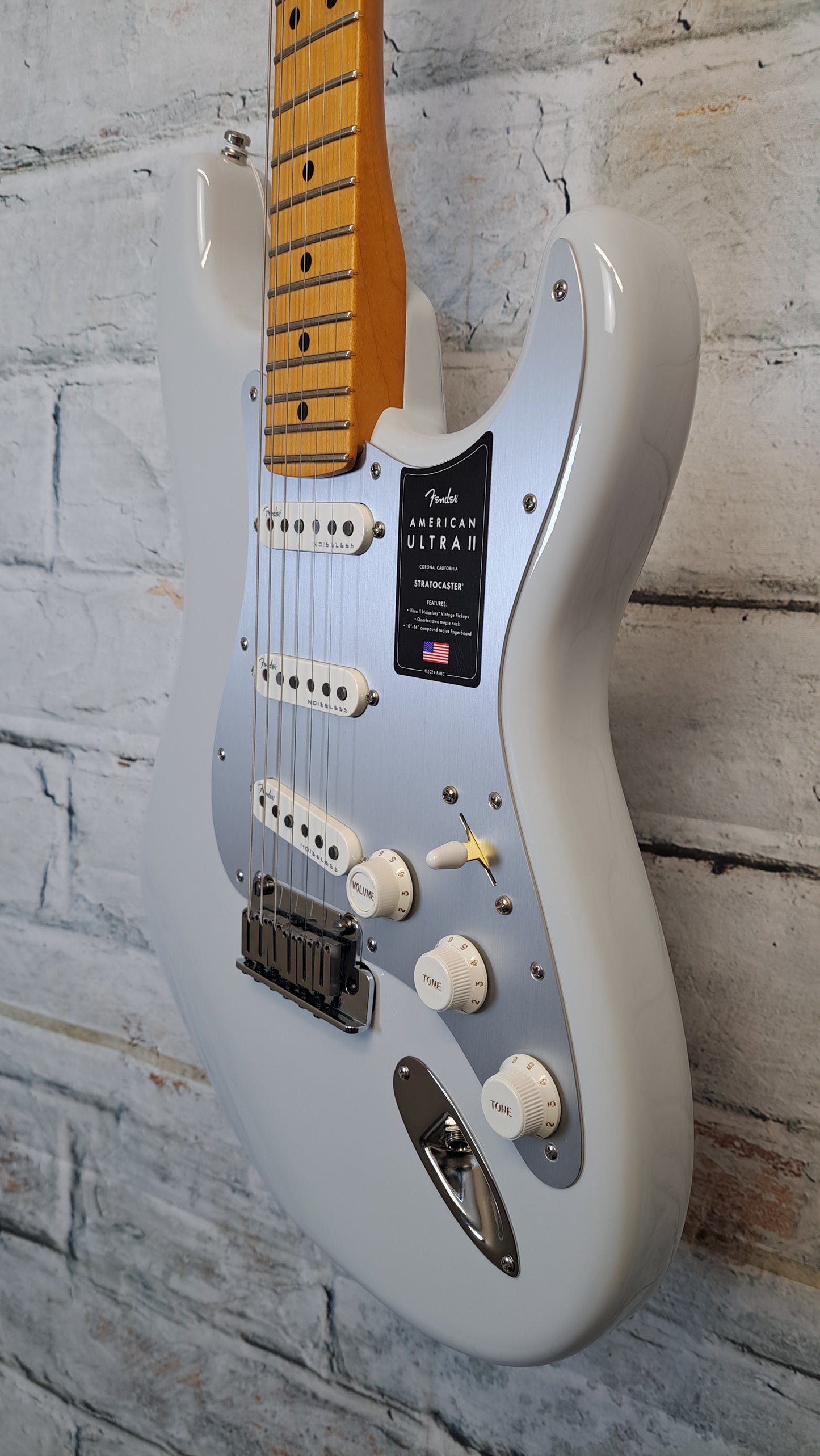 Fender American Ultra II Stratocaster - Avalanche White