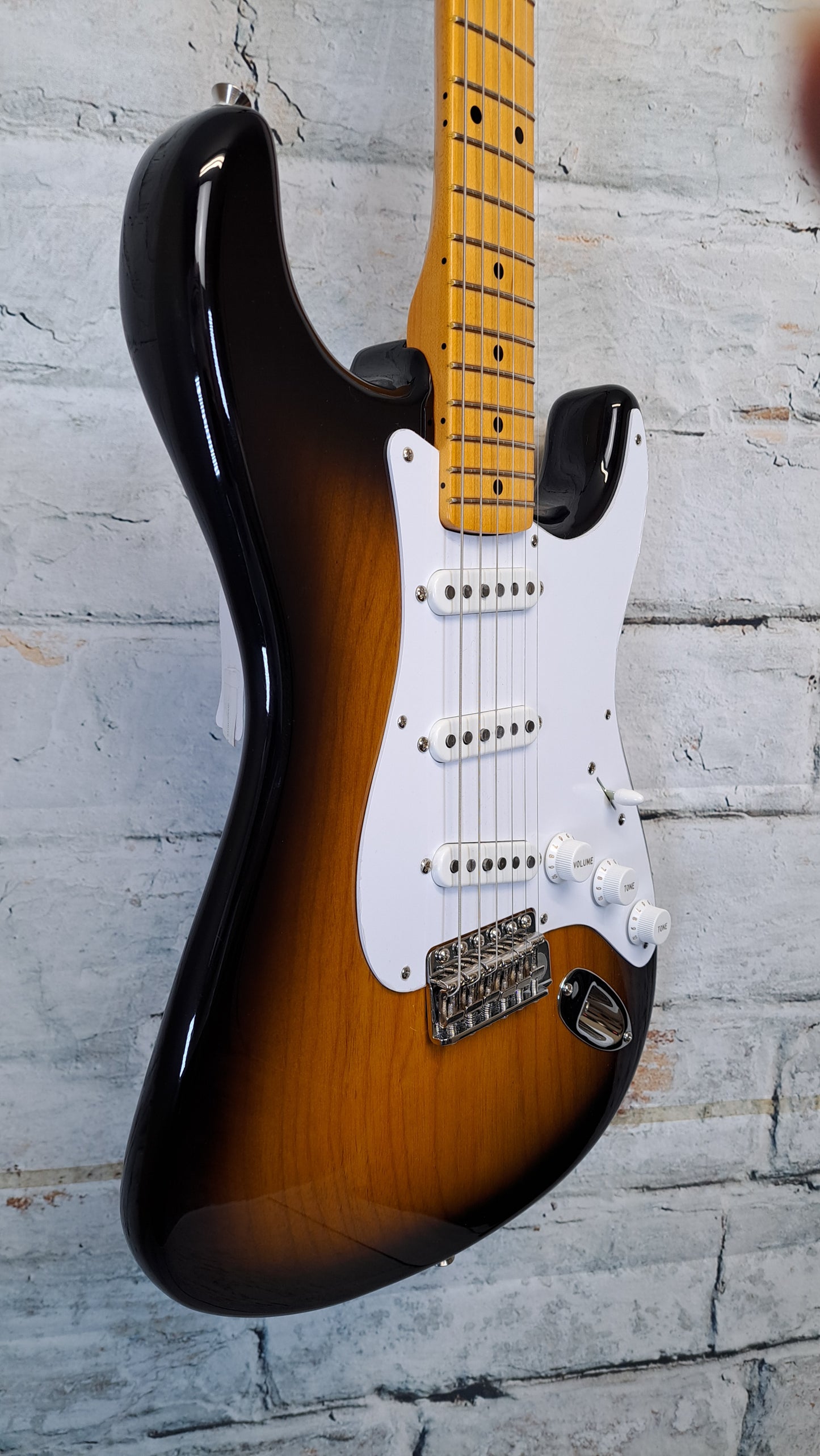 Fender 70th Anniversary American Vintage II 1954 Stratocaster