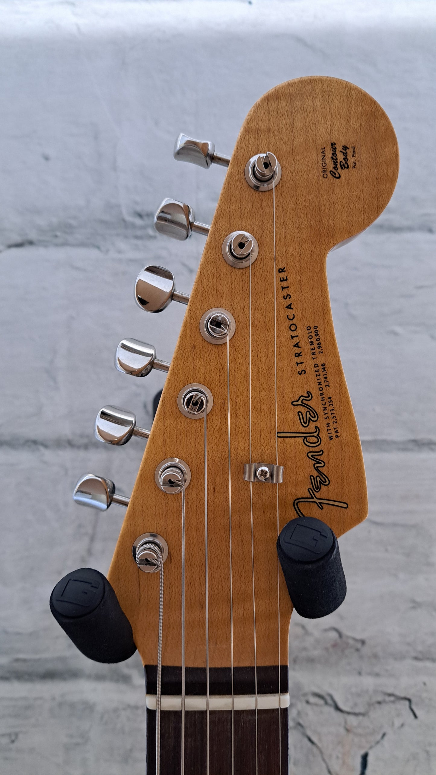 Fender Custom Shop Limited Edition '64 Stratocaster Relic - Aged Olympic White