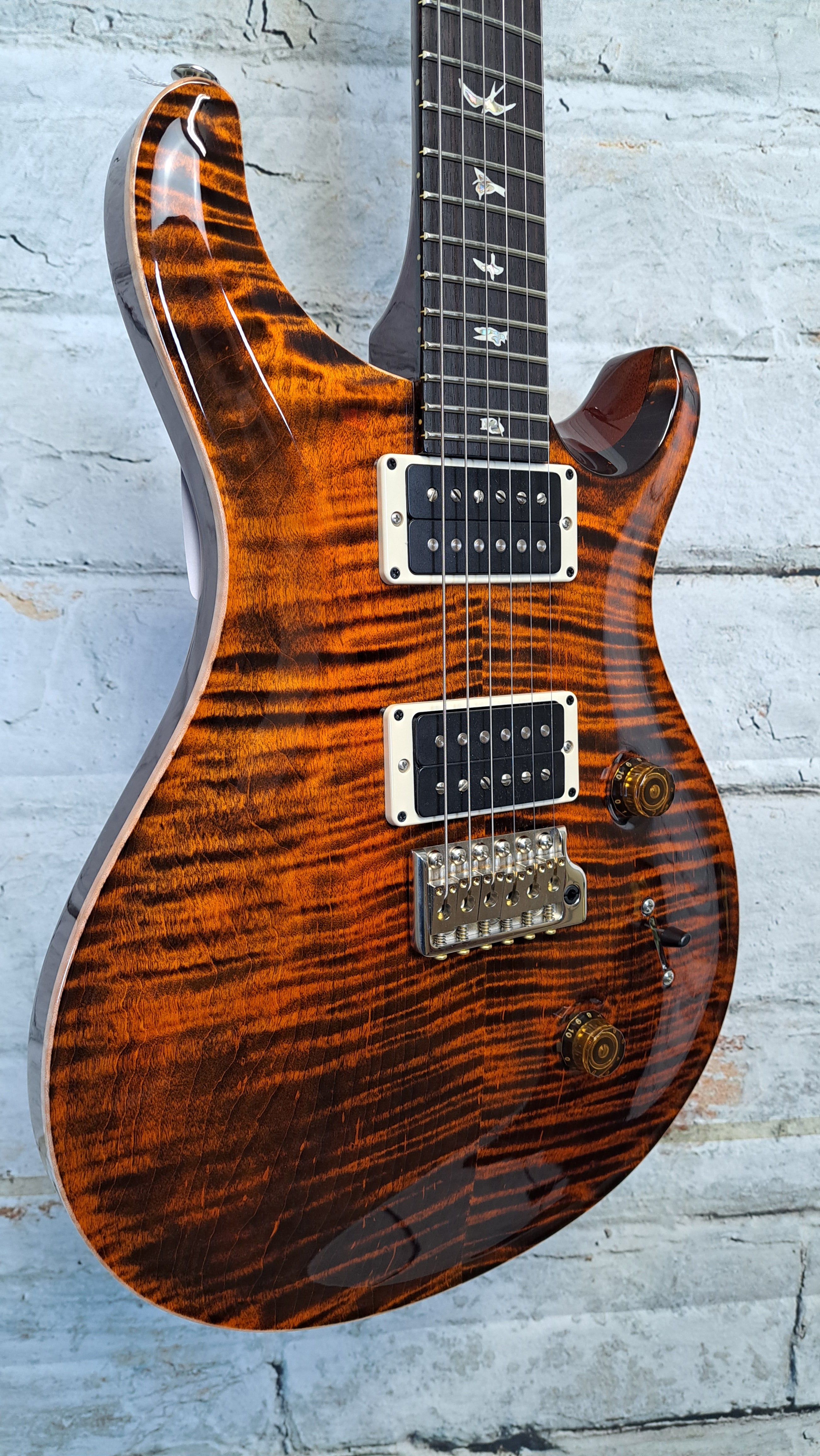美品】PRS P24 Orange Tiger 10top ピエゾ搭載 美品】PRS P24 Orange