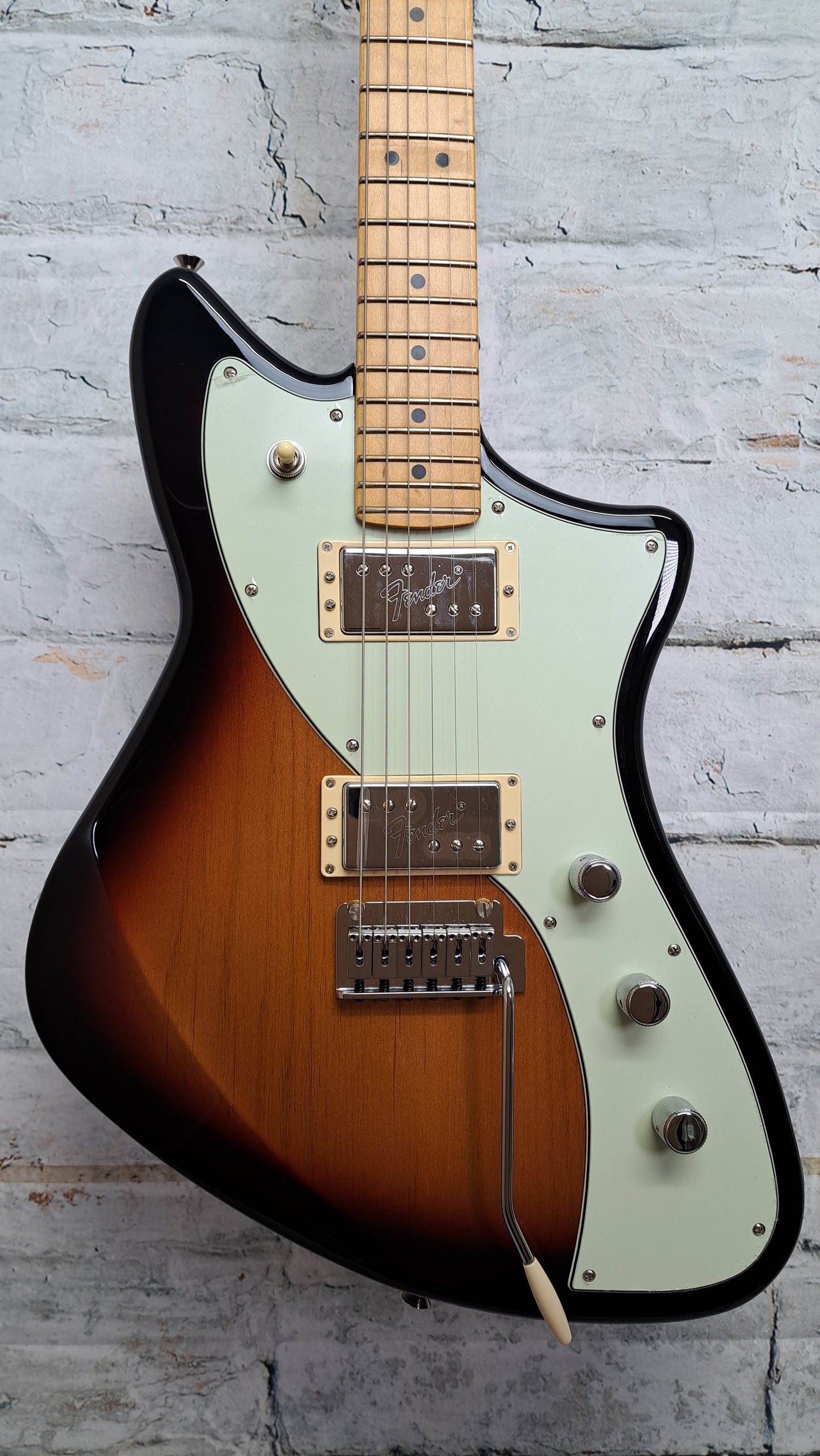Fender Player Plus Meteora H - 3 Tone Sunburst