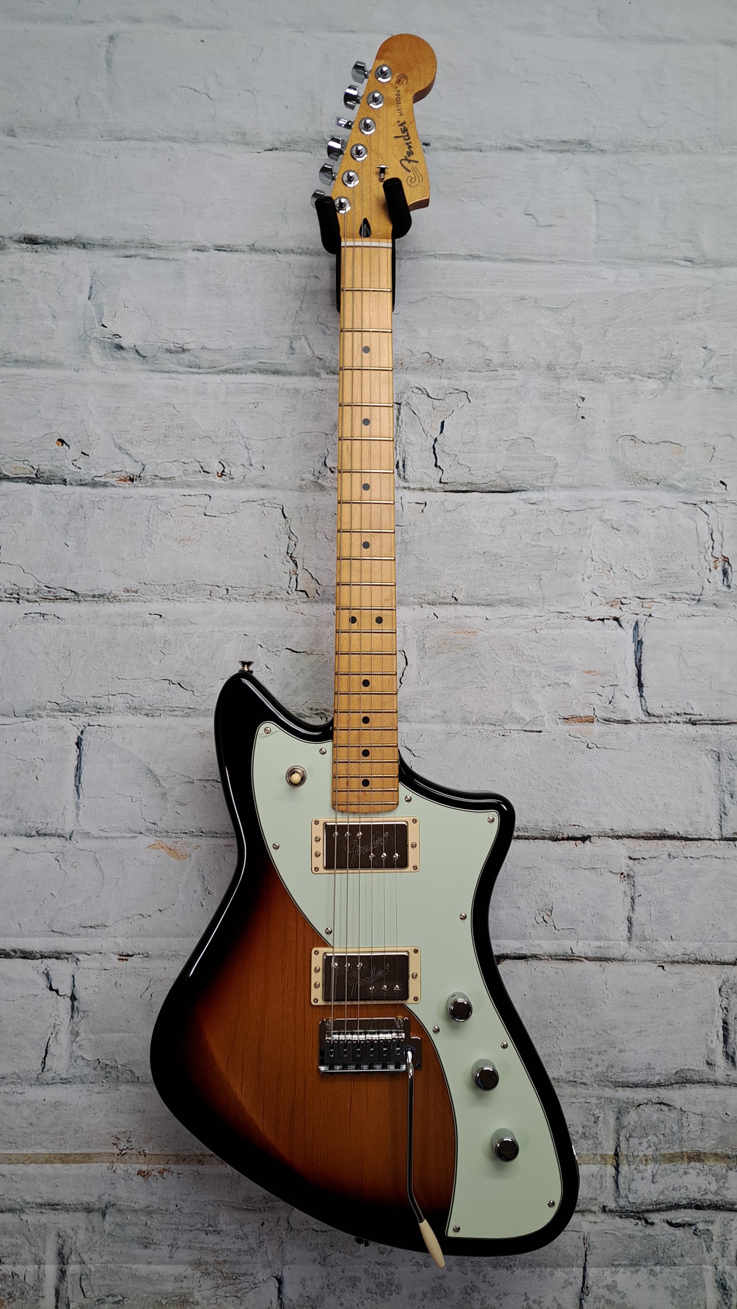Fender Player Plus Meteora H - 3 Tone Sunburst