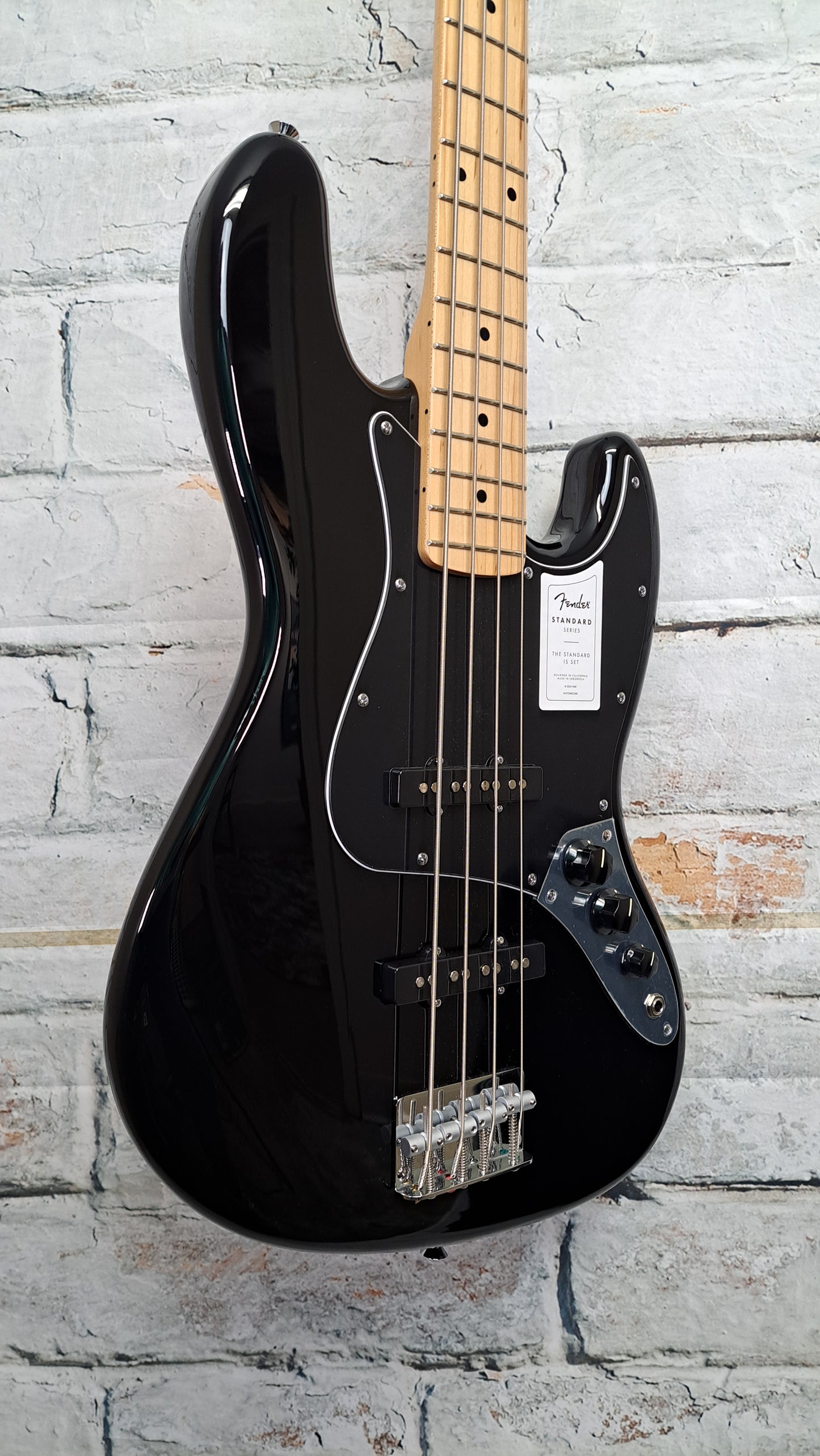 Fender Standard Jazz Bass - Black
