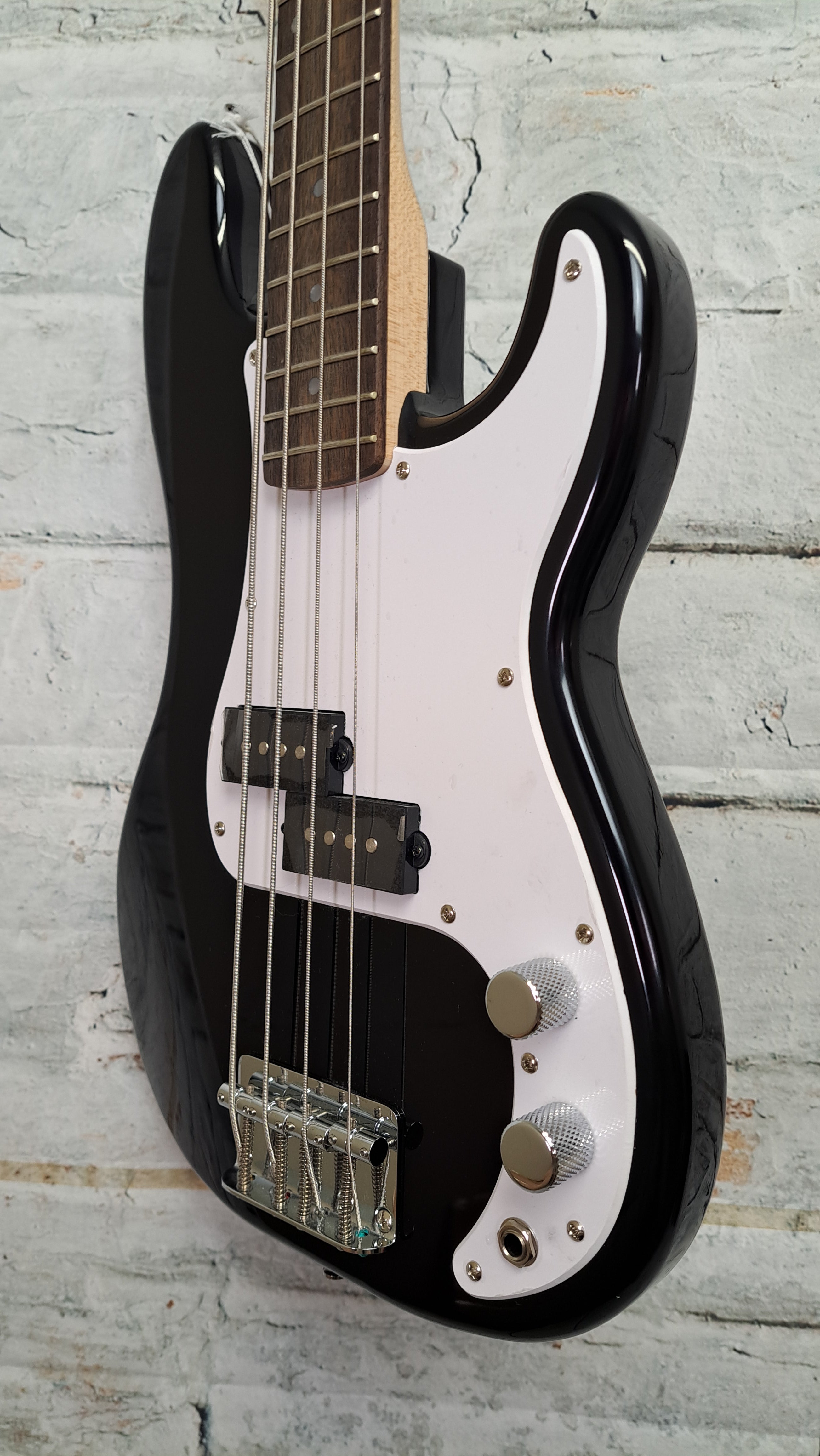 Squier Mini Precision Bass - Black – Will West Music and Sound