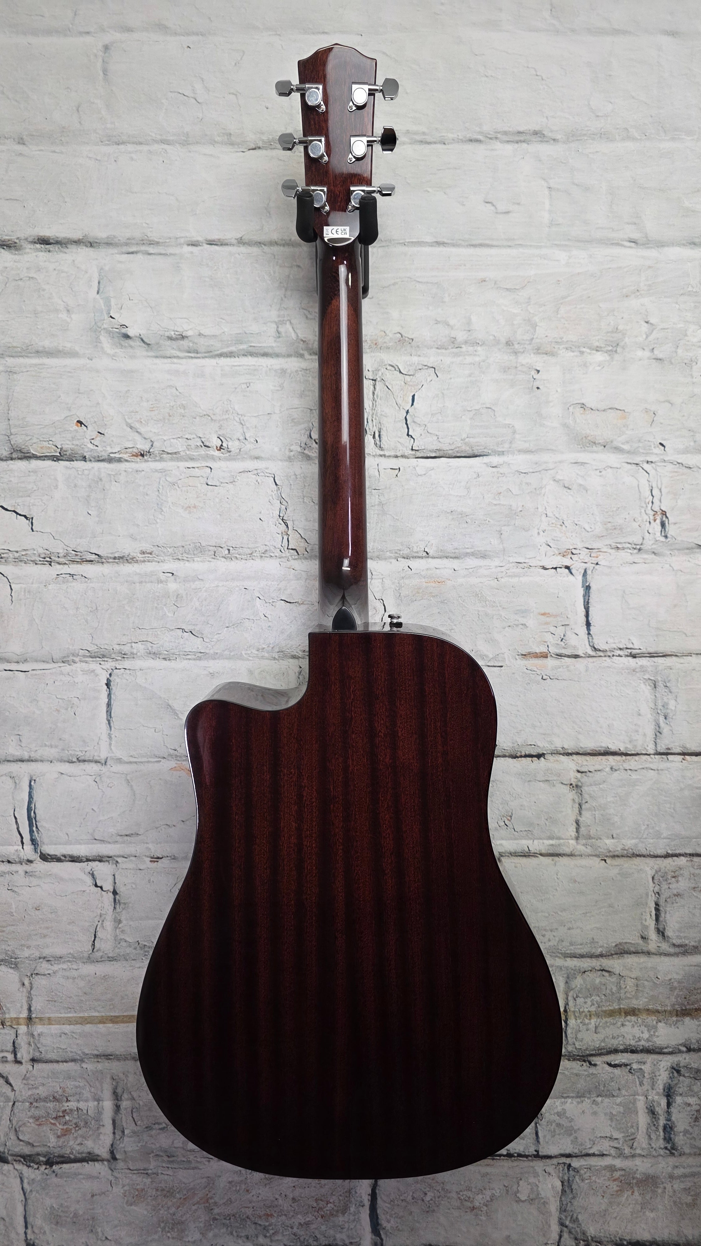 Fender　CD-60SCE All-Mahogany Amazon.com: Fender CD-60SCE All-Mahogany Dreadnought Cutaway