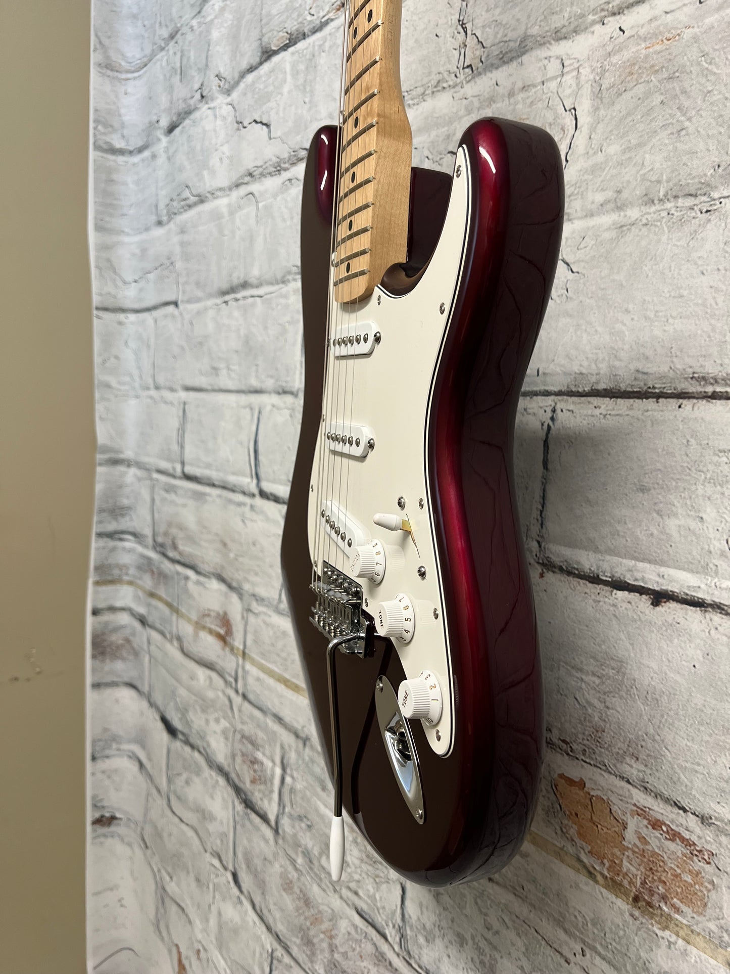 Used Fender 60th Anniversary Standard Stratocaster- Burgandy