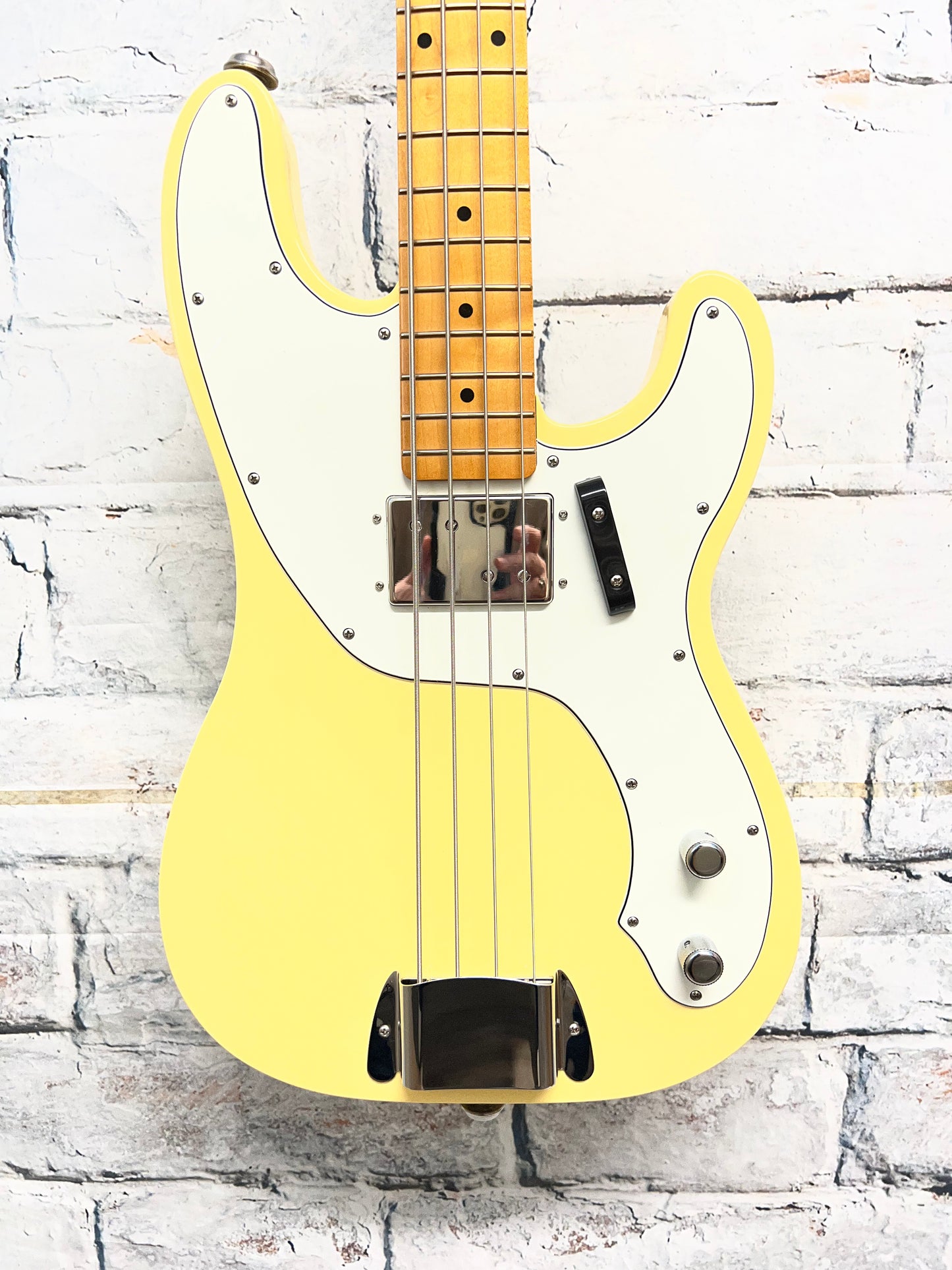 Used Fender Vintera II 70s Telecaster Bass with Upgrade-Vintage White