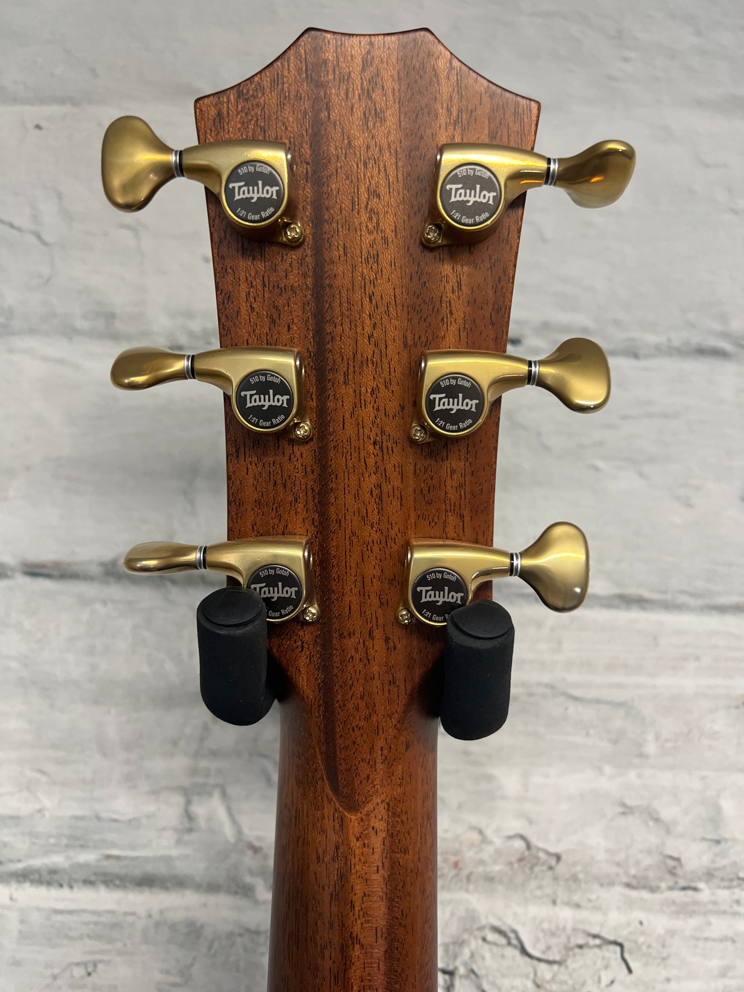 Taylor Builder’s Edition 814ce