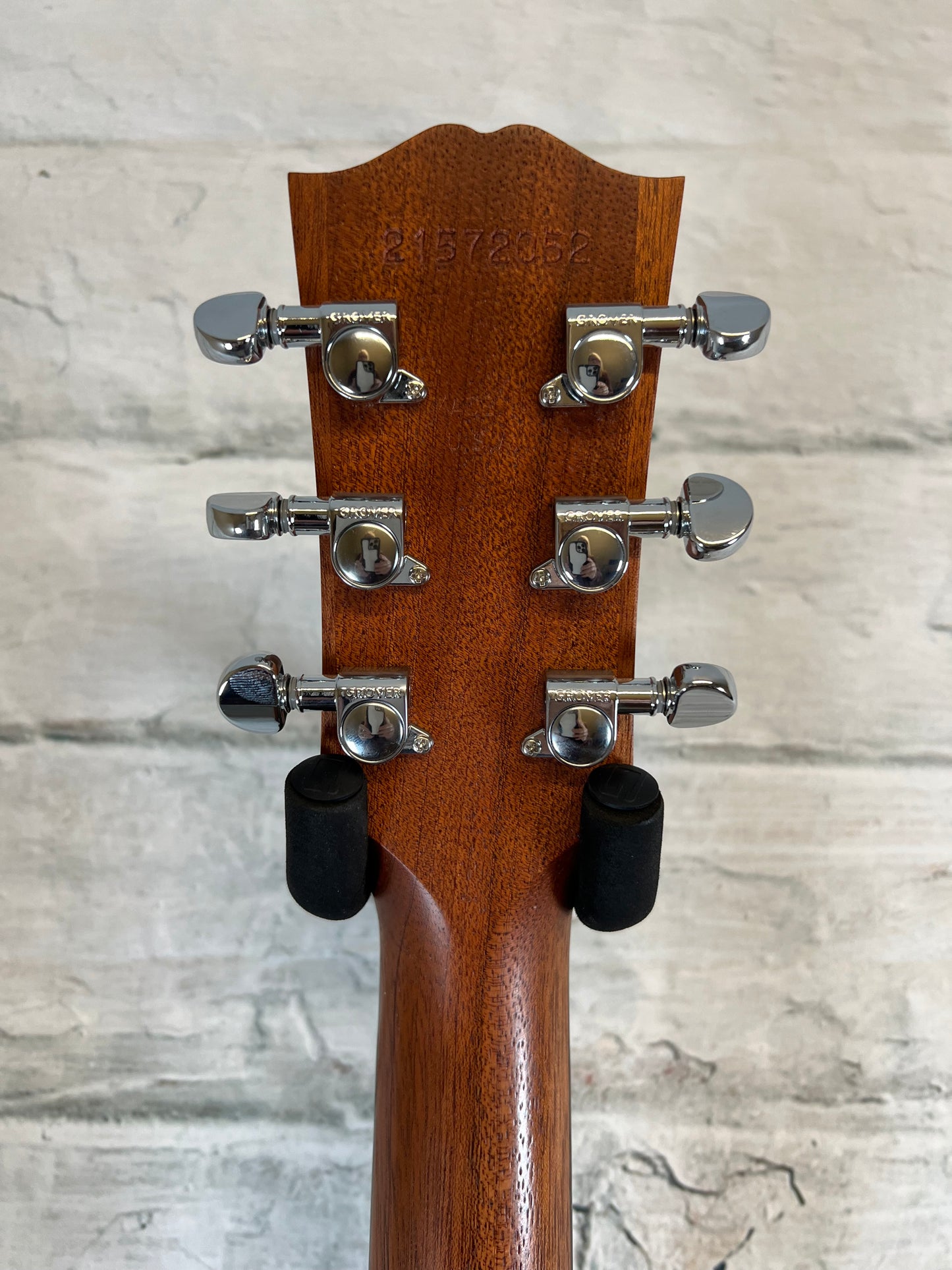 Used Gibson G-Writer with bag