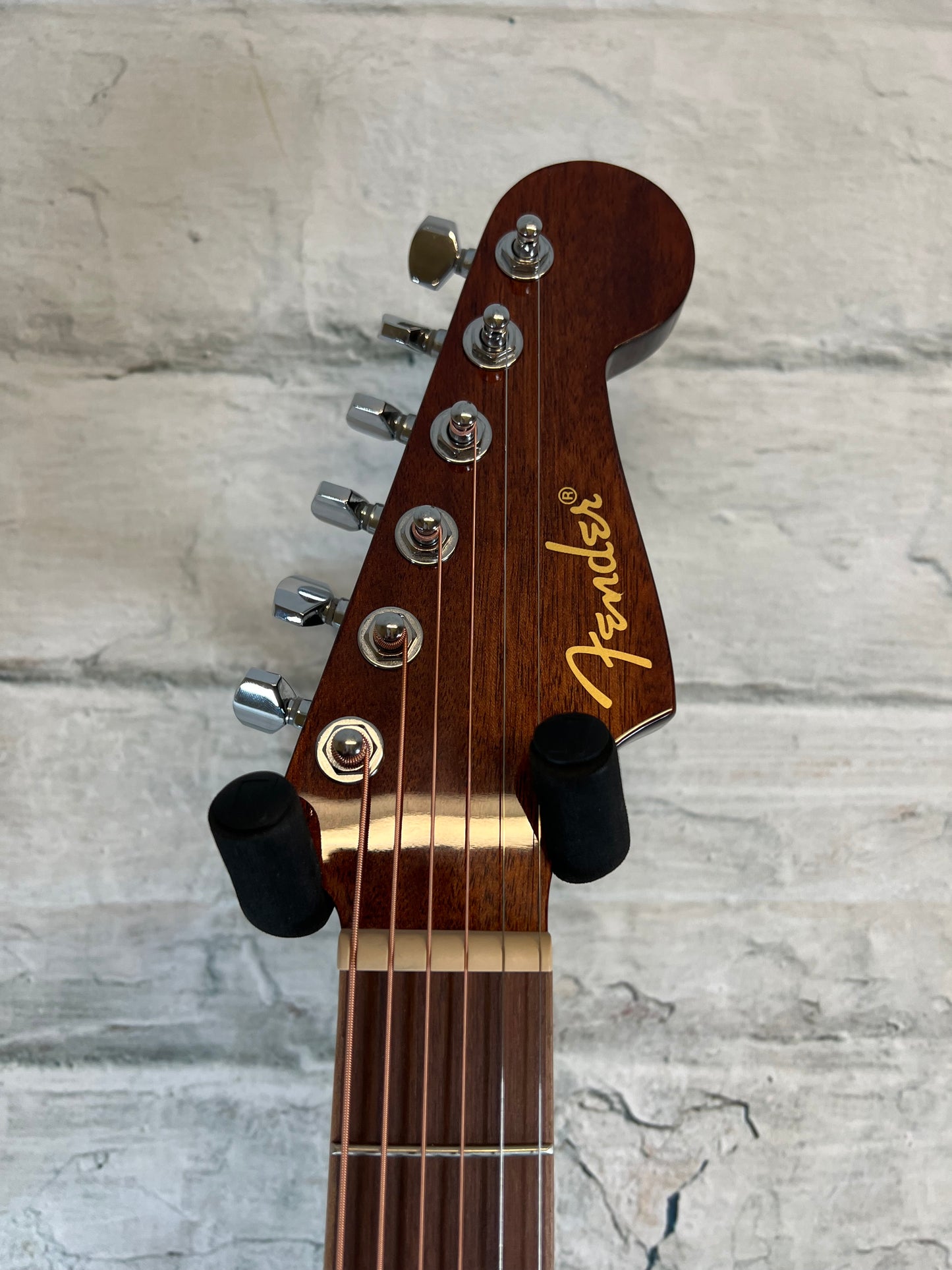 Fender California Standard Redondo Mini