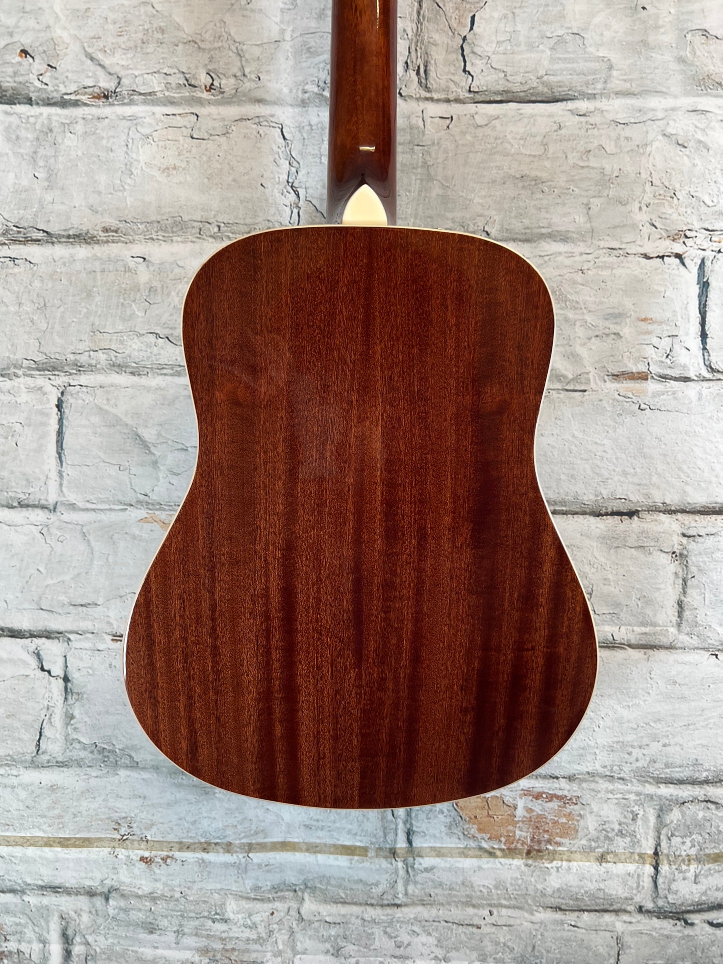 Fender California Standard Redondo Mini