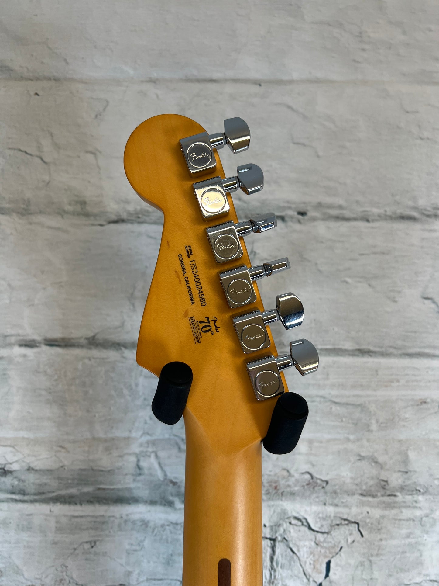 Fender Limited Edition American Professional Stratocaster Thinline with Hardshell Case