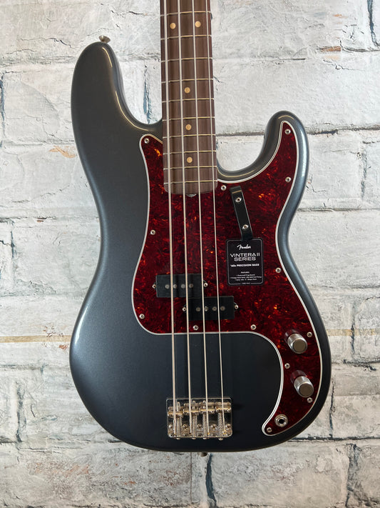 Fender Limited Edition Vintera II Road Worn60’s Precision Bass with Hardshell Case