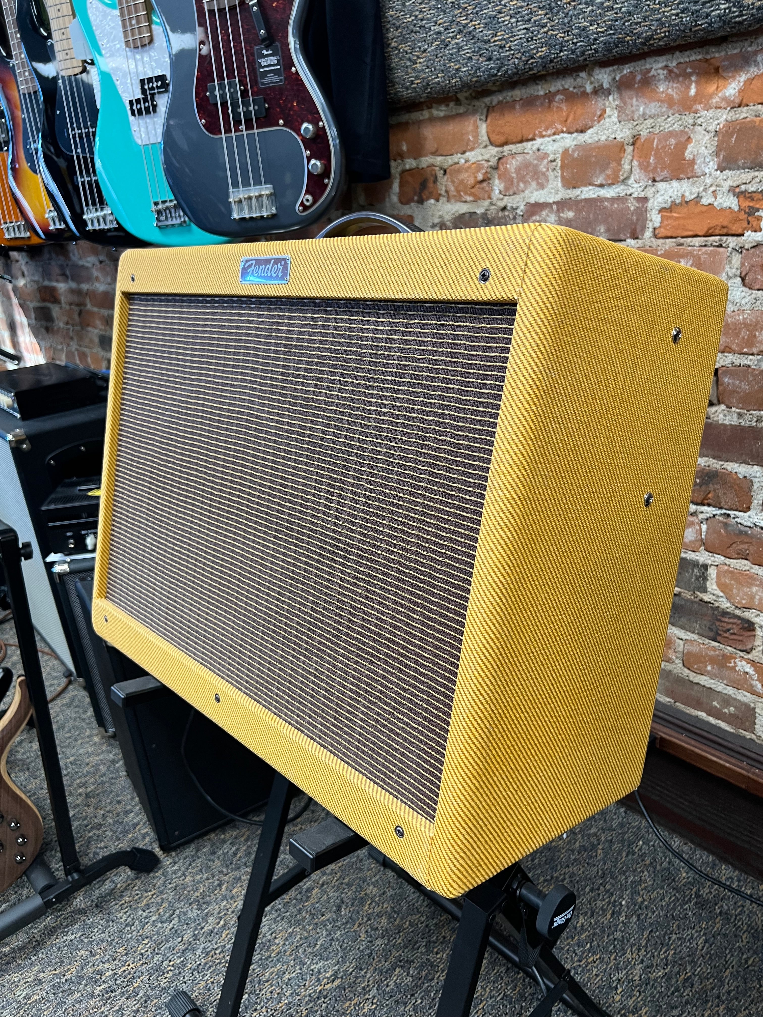 Fender Blues Deluxe Reissue フットスイッチ付属 Fender Blues Deluxe Reissue w/Footswitch – Will West Music and Sound