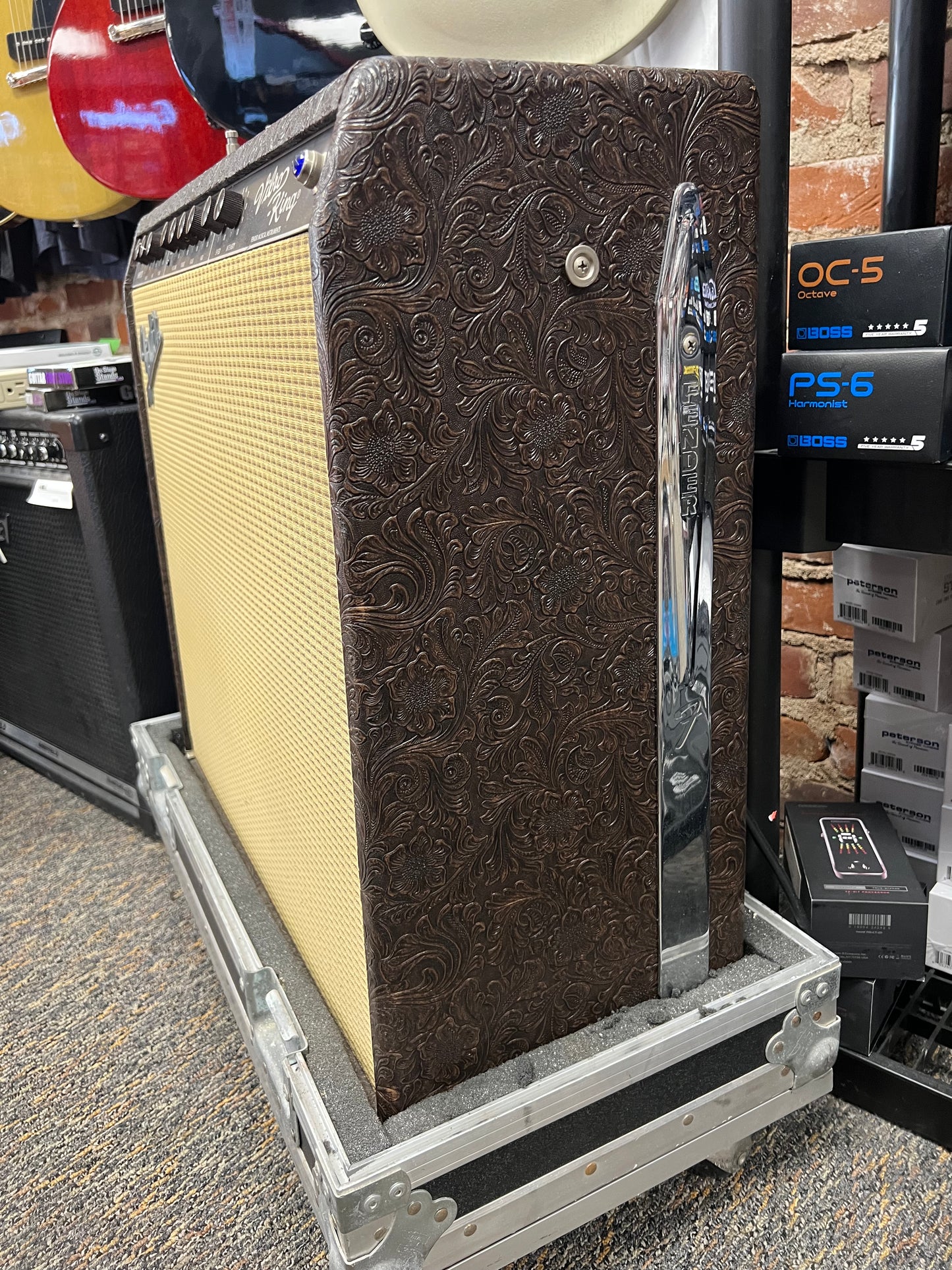 FenderVibro King Limited Edition Western Tooled Tolex with Road Case