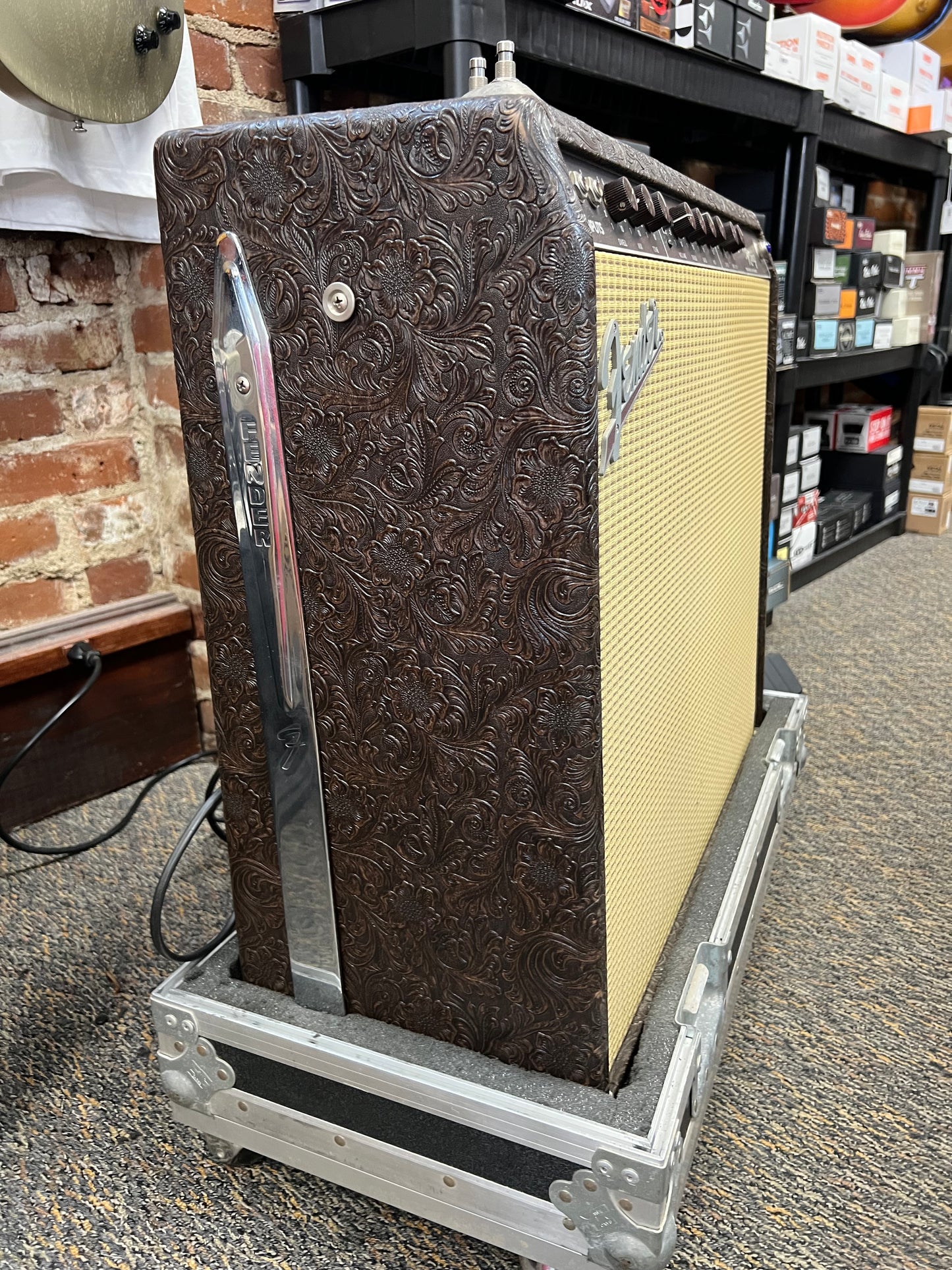 FenderVibro King Limited Edition Western Tooled Tolex with Road Case