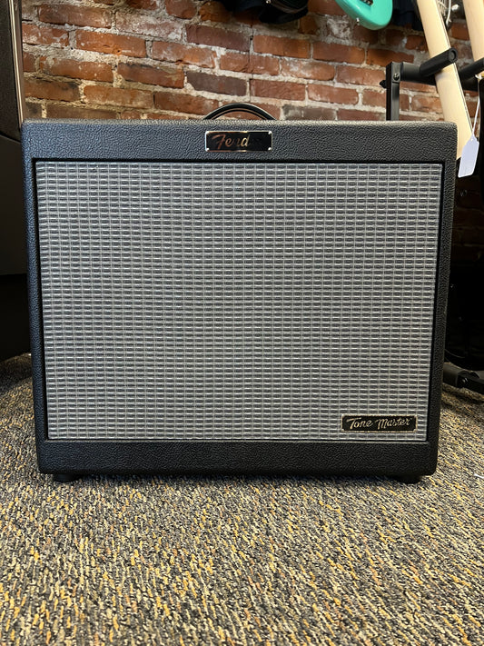 Fender Tone Master Fr-10. 120v