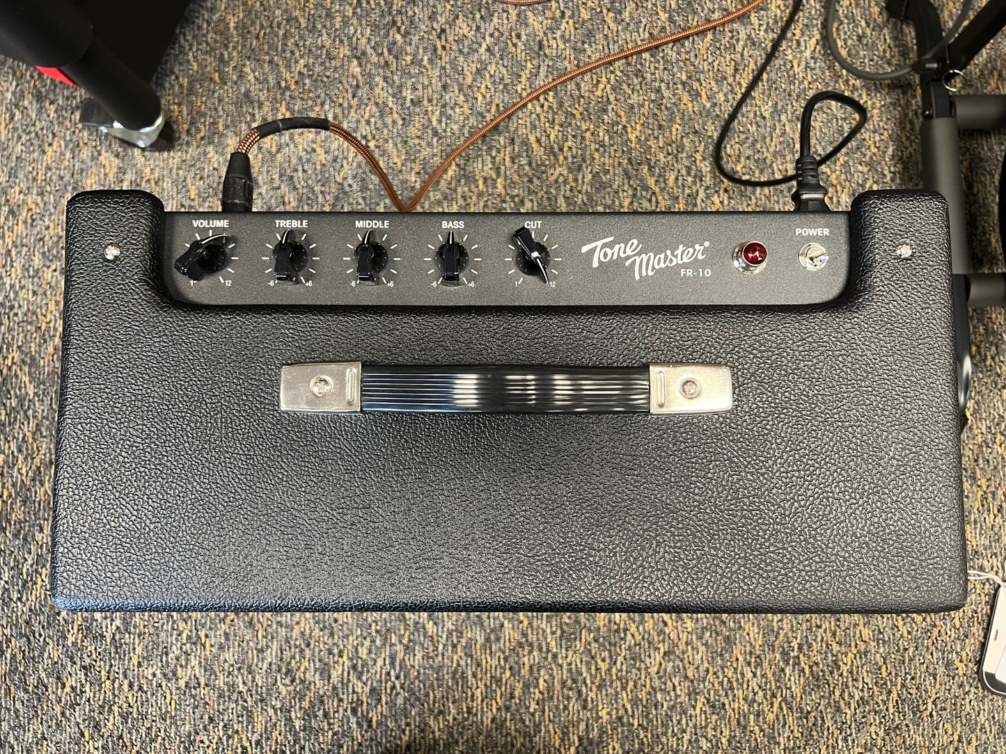 Fender Tone Master Fr-10. 120v