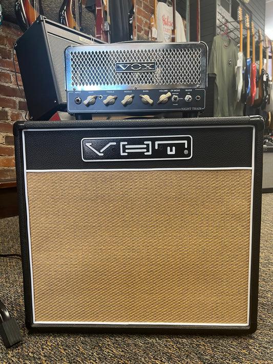 VHT 12” Closed back speaker cabinet with 12” chromeback