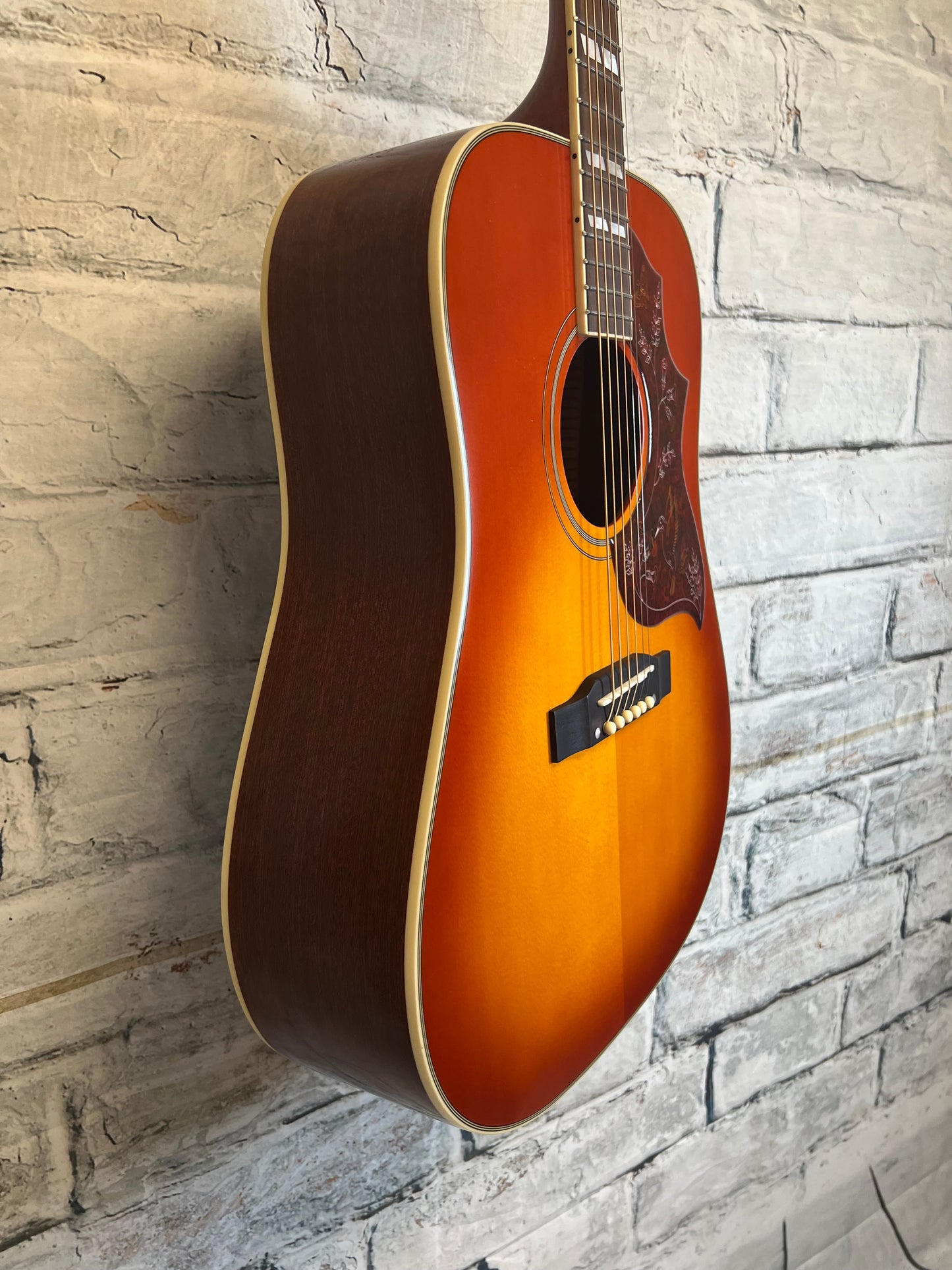Epiphone Hummingbird Standard Cherry Sunburst