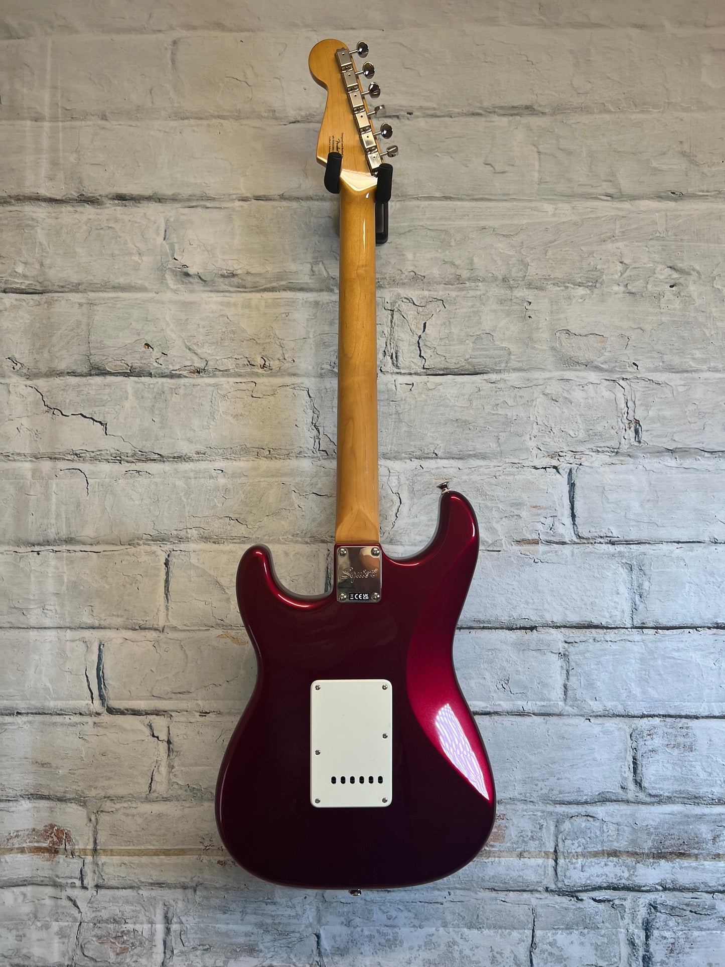 Squier Classic Vibe ‘60’s Stratocaster- Candy Apple Red