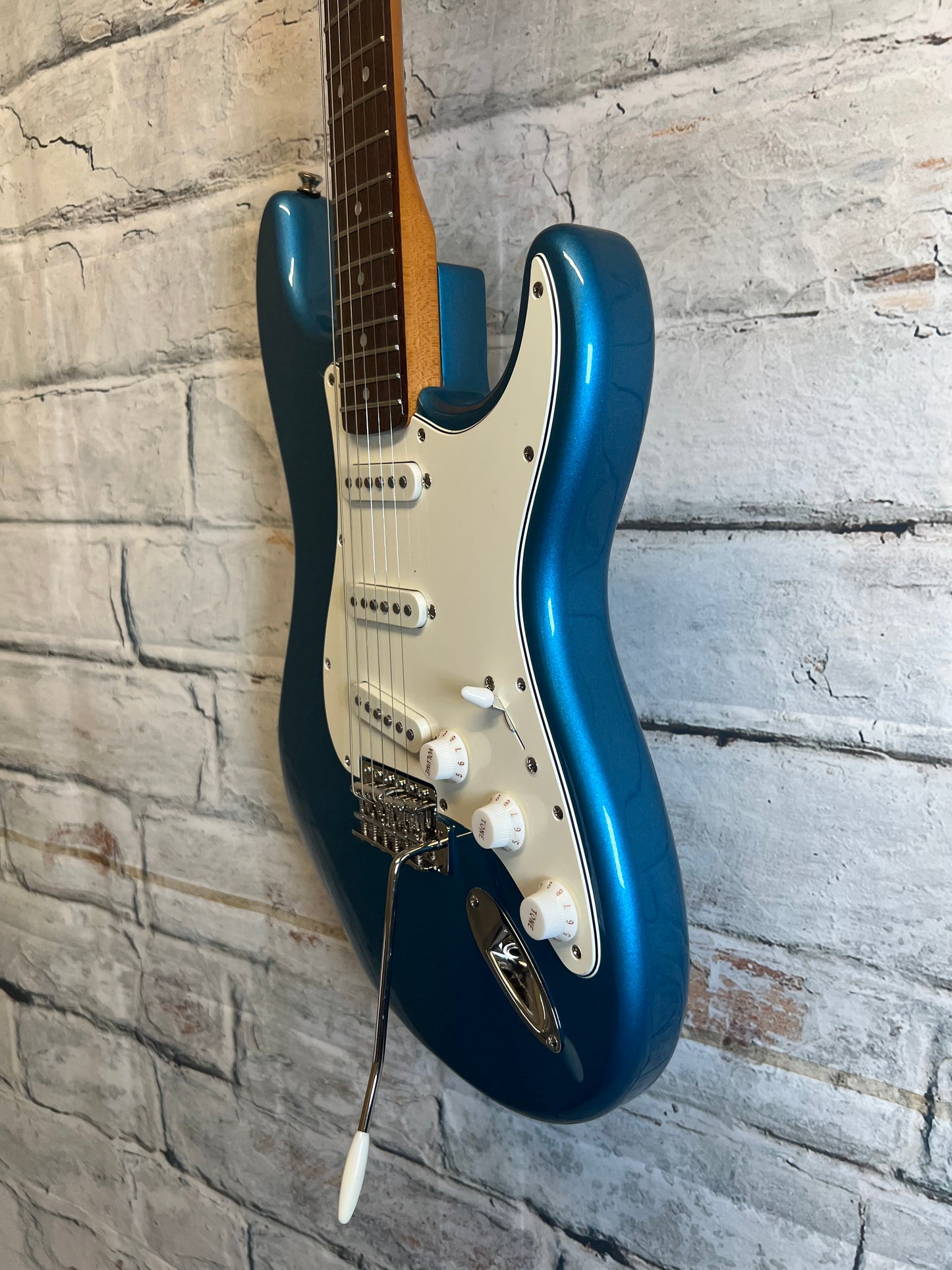 Fender Squier Classic Vibe ‘60’s Stratocaster- Lake Placid Blue