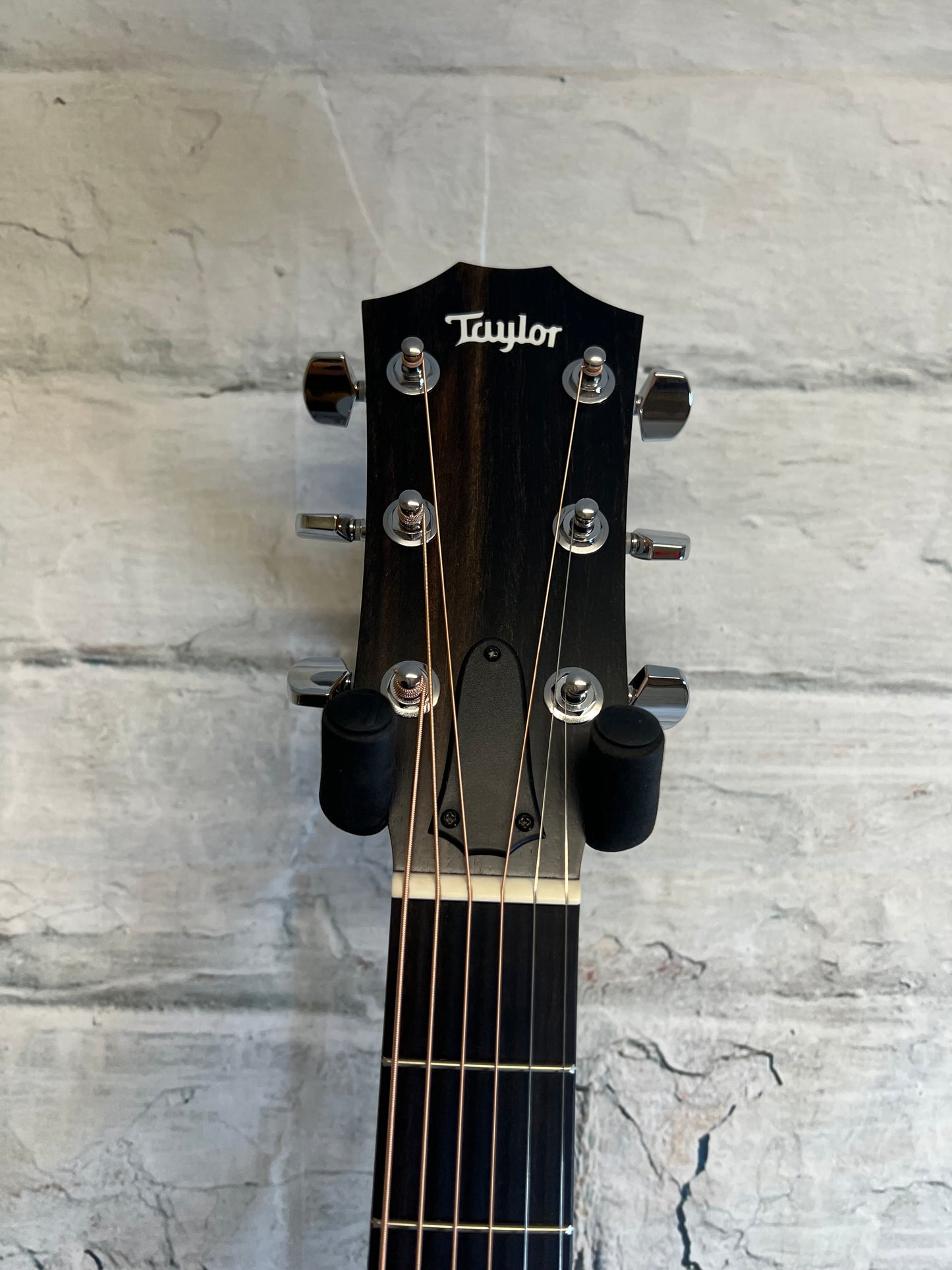 Taylor 214ce Grand Auditorium Acoustic-Electric Guitar