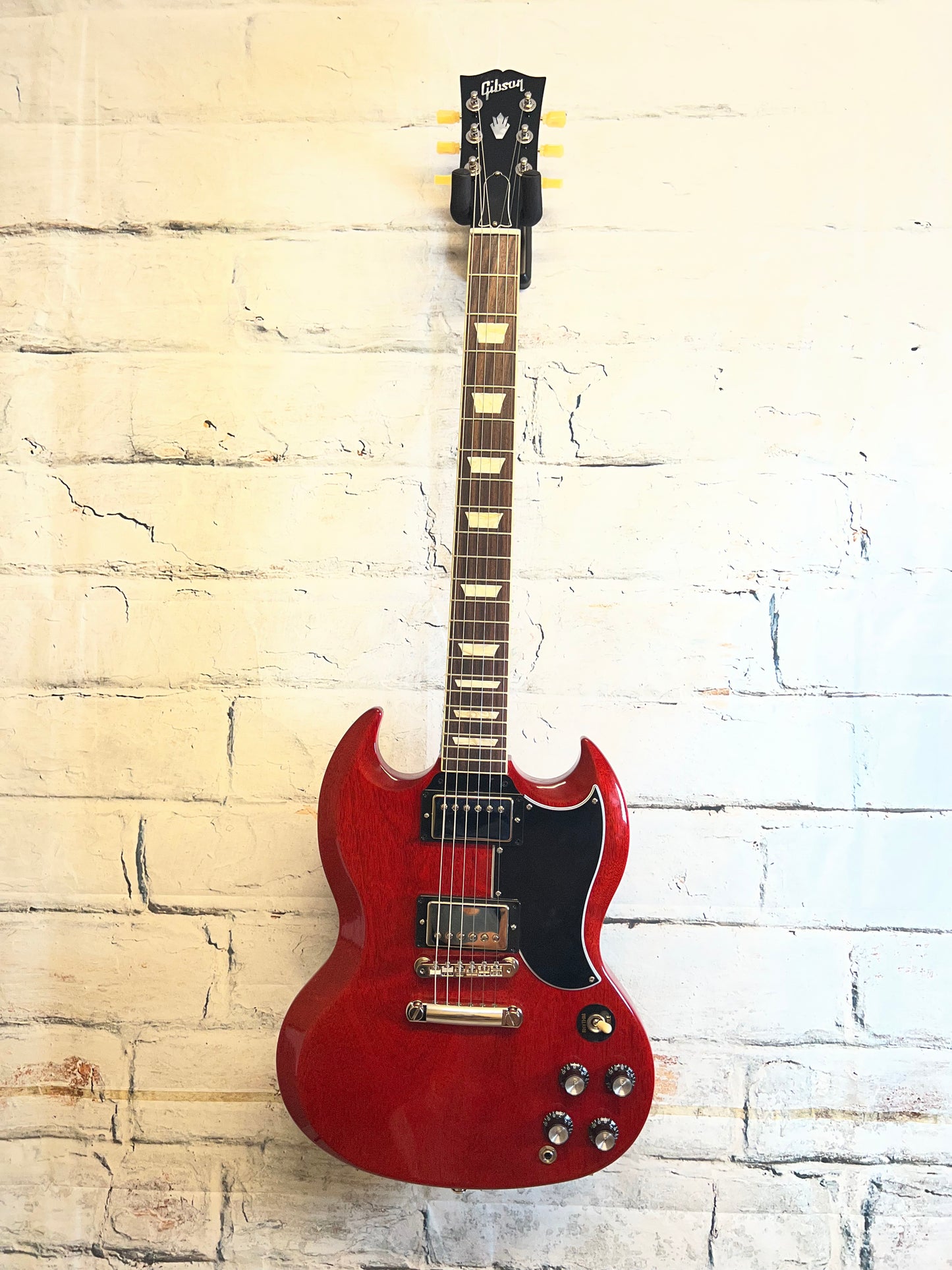 Gibson SG Standard ‘61 Vintage Cherry Electric Guitar with Hardshell Case