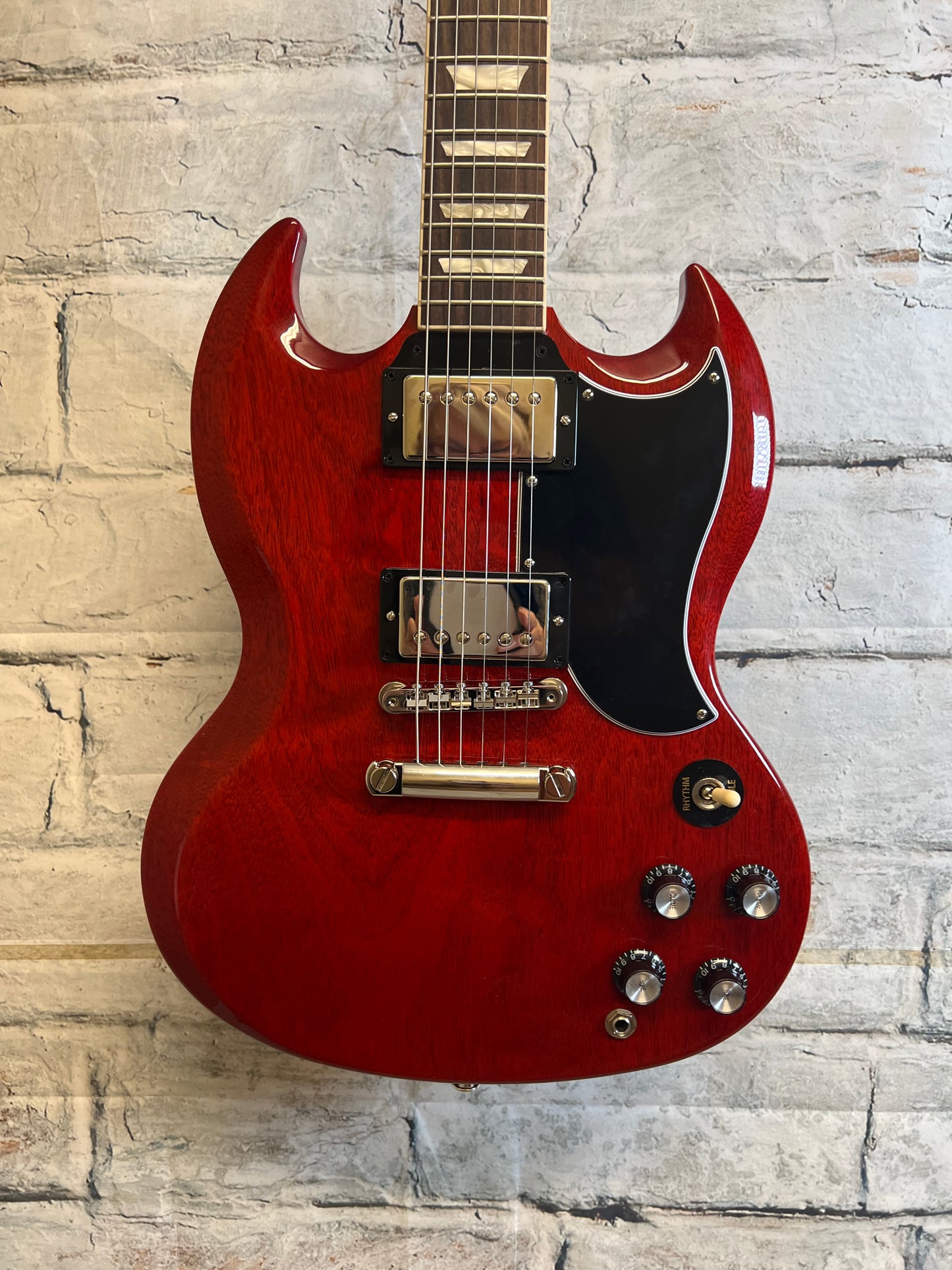 Gibson SG Standard ‘61 Vintage Cherry Electric Guitar with Hardshell Case