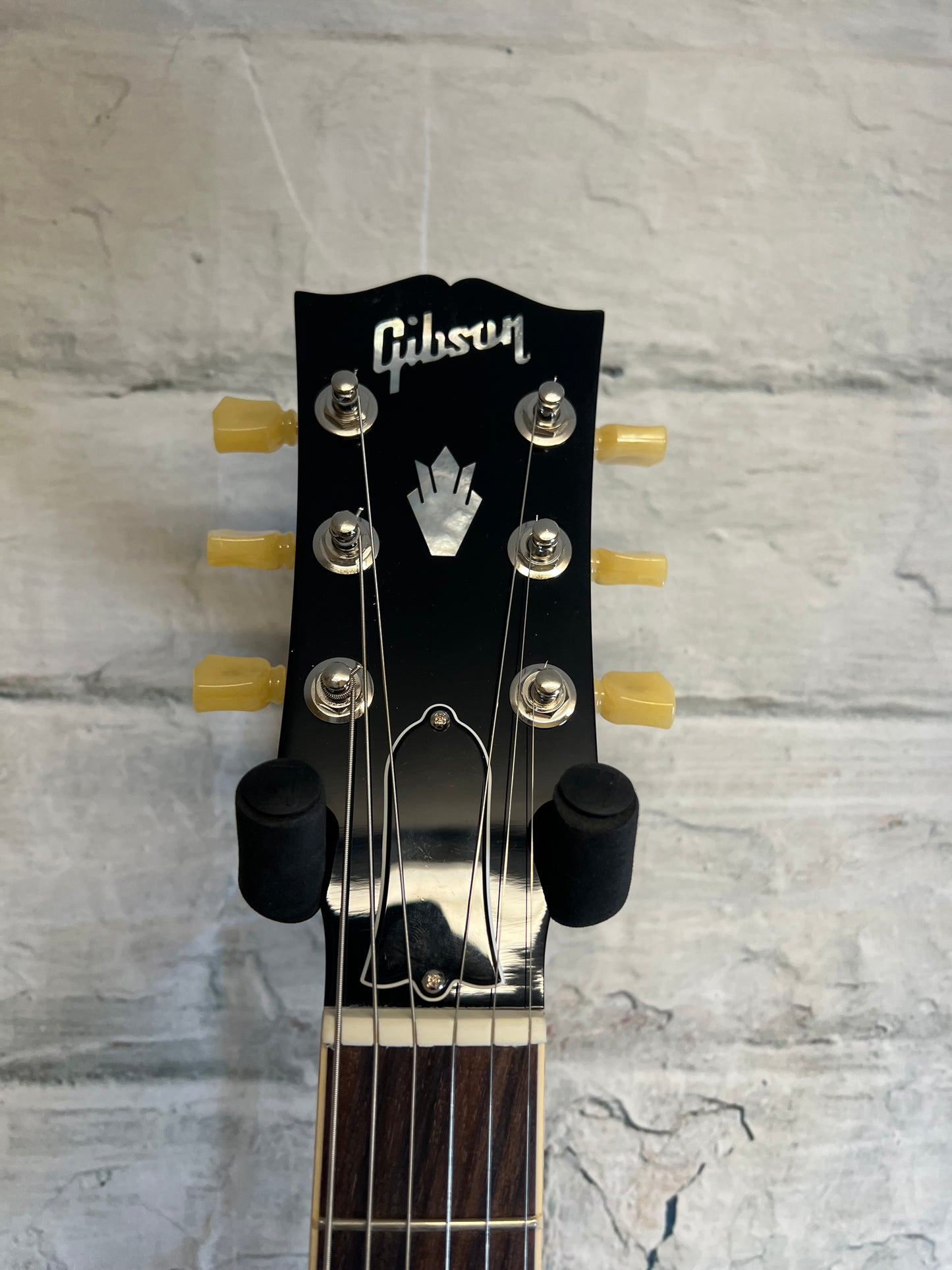 Gibson SG Standard ‘61 Vintage Cherry Electric Guitar with Hardshell Case