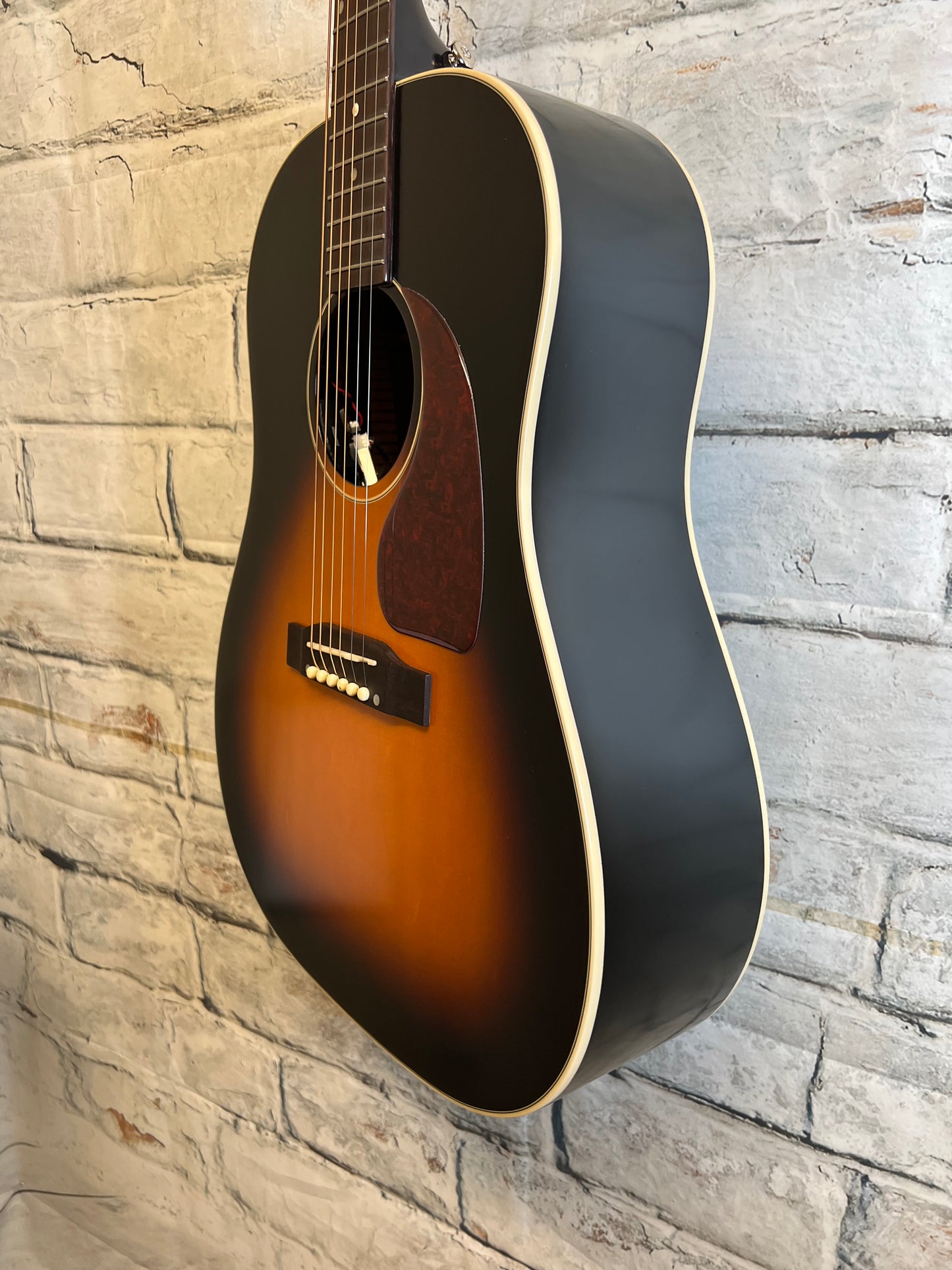 Epiphone J-45 Standard Vintage Sunburst w/bag
