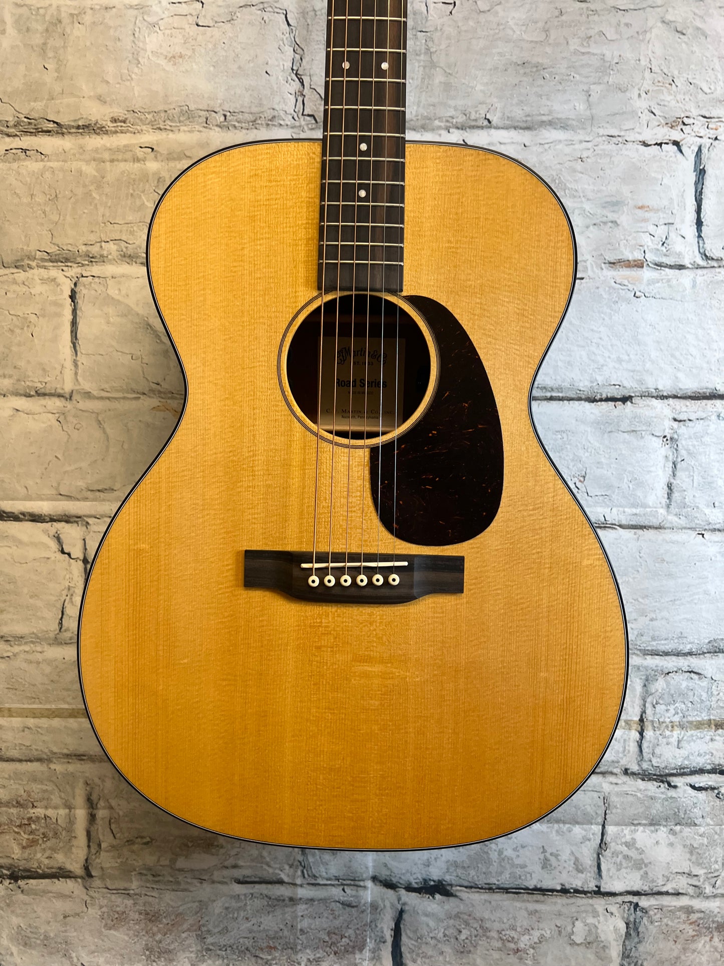 Martin Road Series 000-10E Retro Acoustic-Electric Guitar