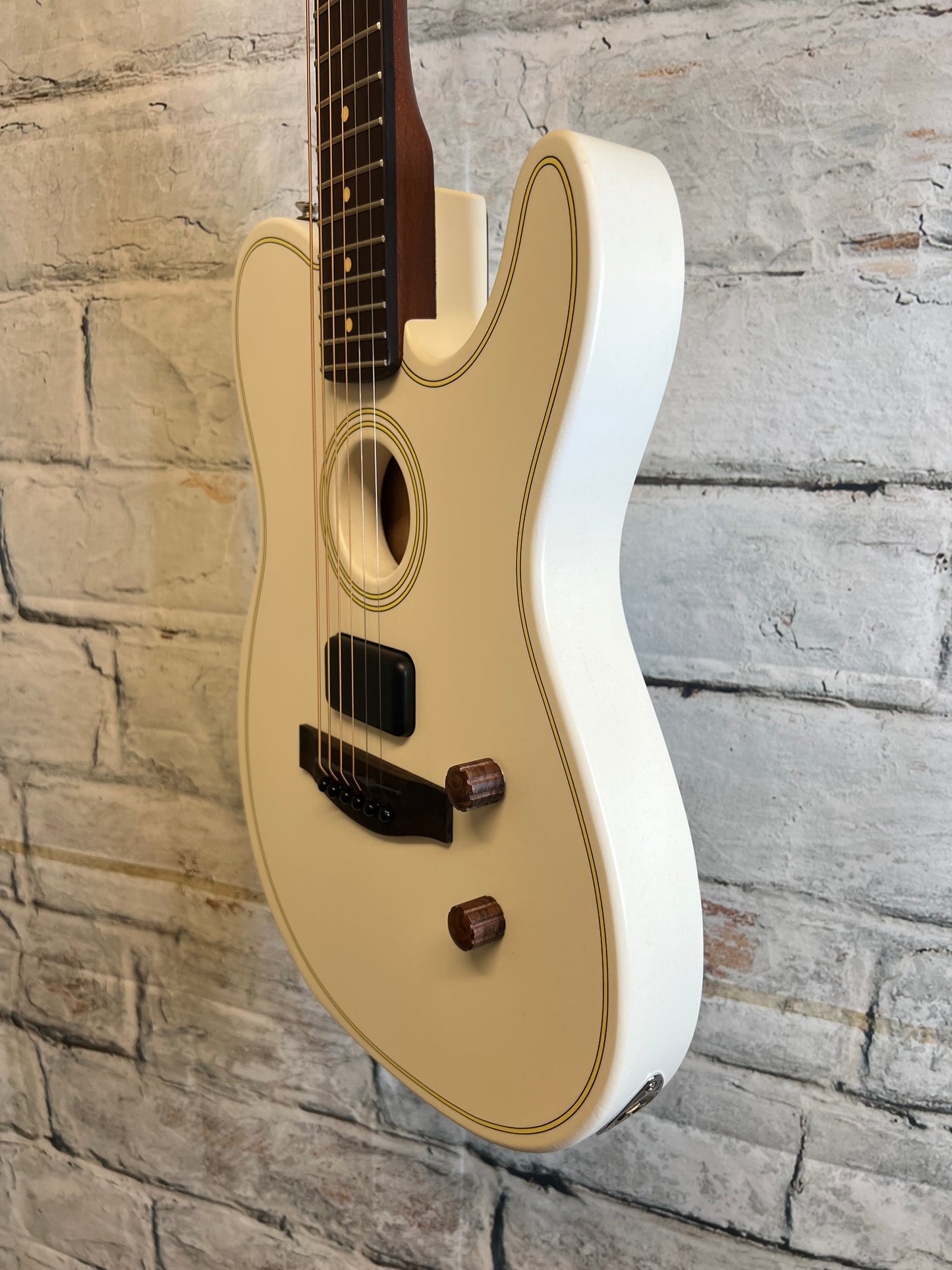 Fender Limited Edition Acoustasonic Standard Telecaster-Arctic White